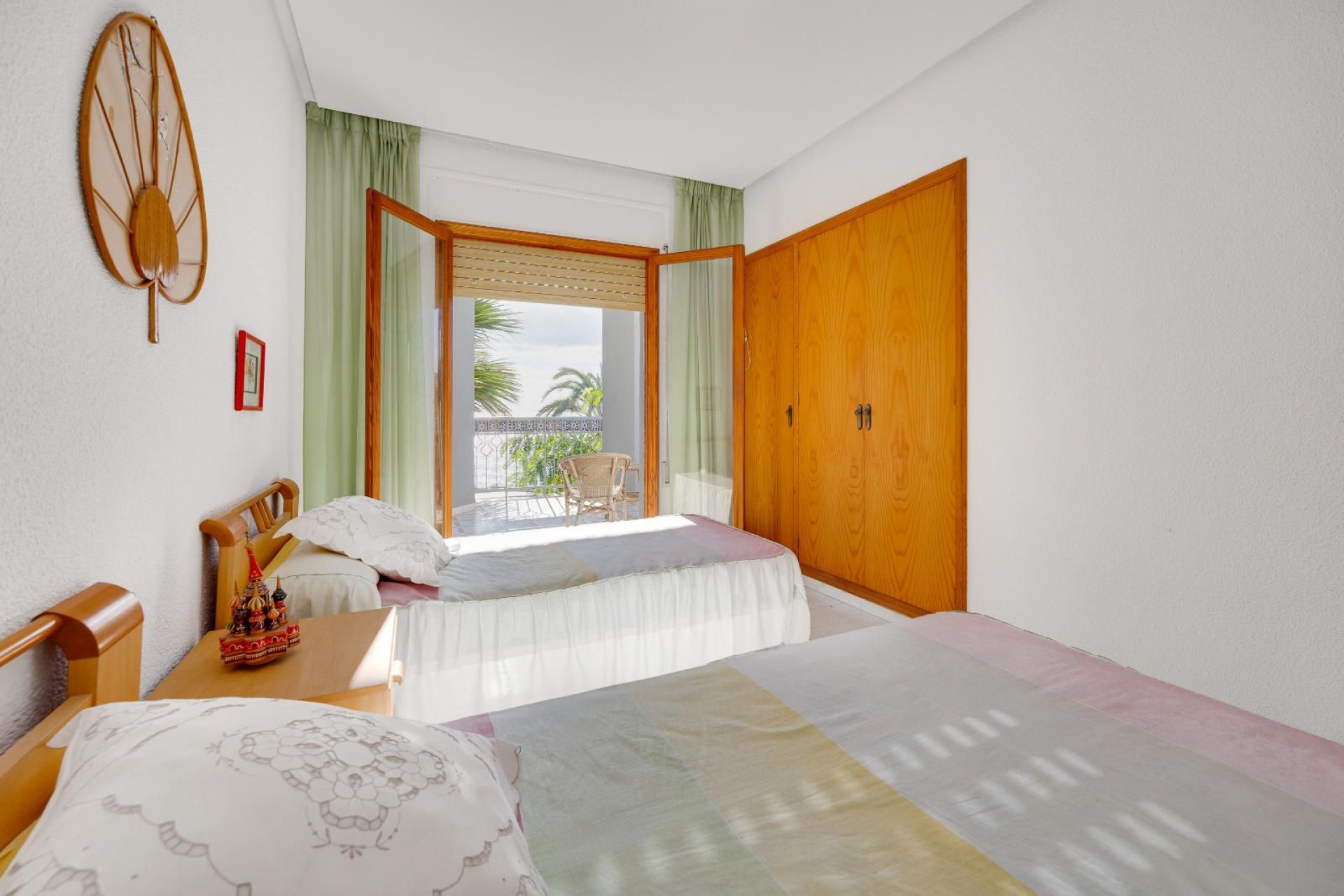 Resale - Villa -
Santa Pola