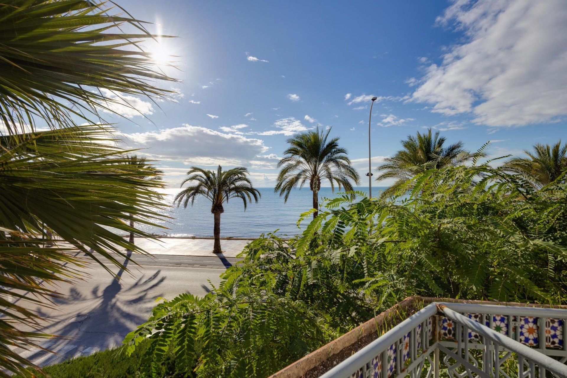 Resale - Villa -
Santa Pola