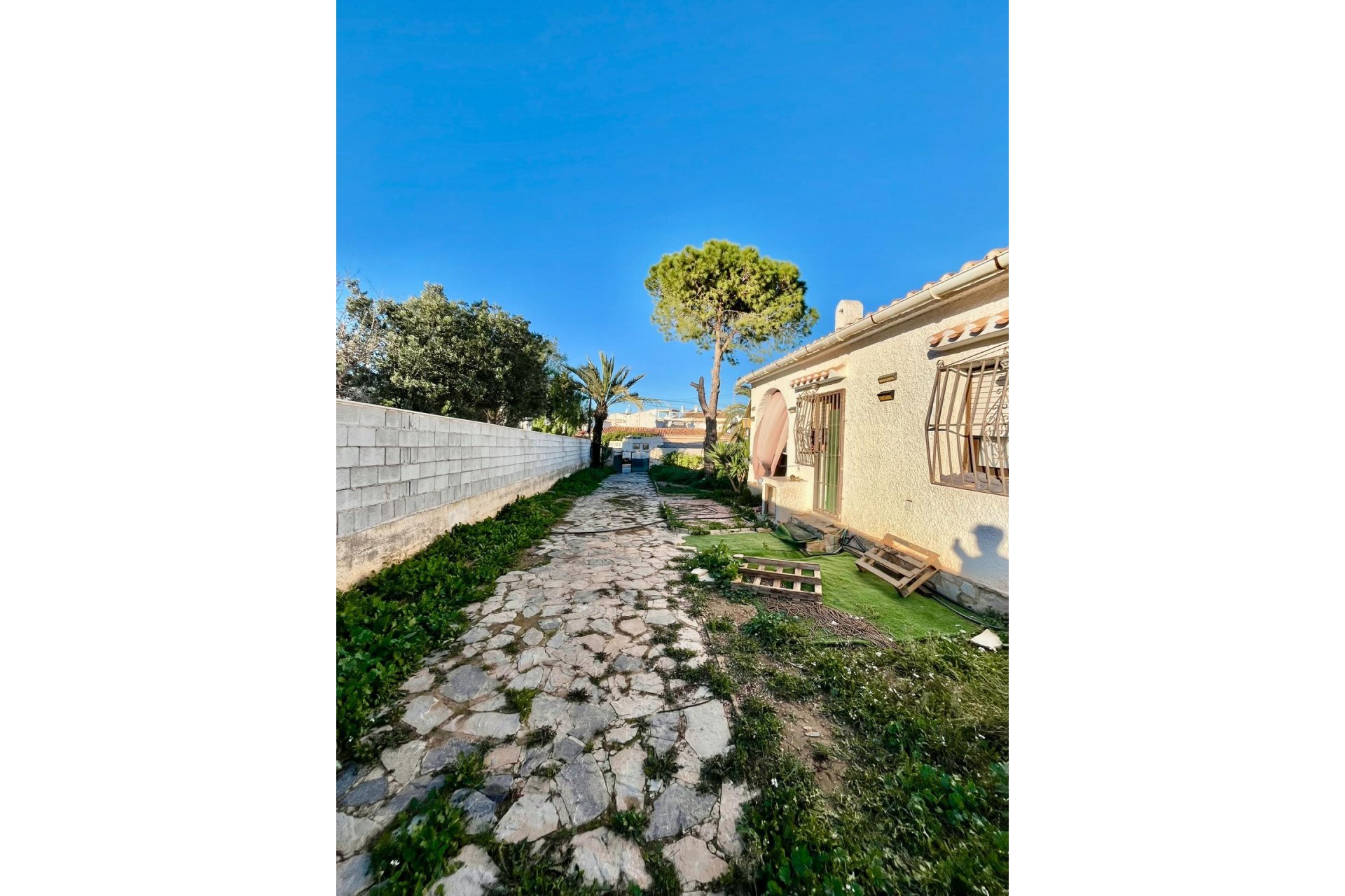 Resale - Villa -
Torrevieja - Aguas Nuevas