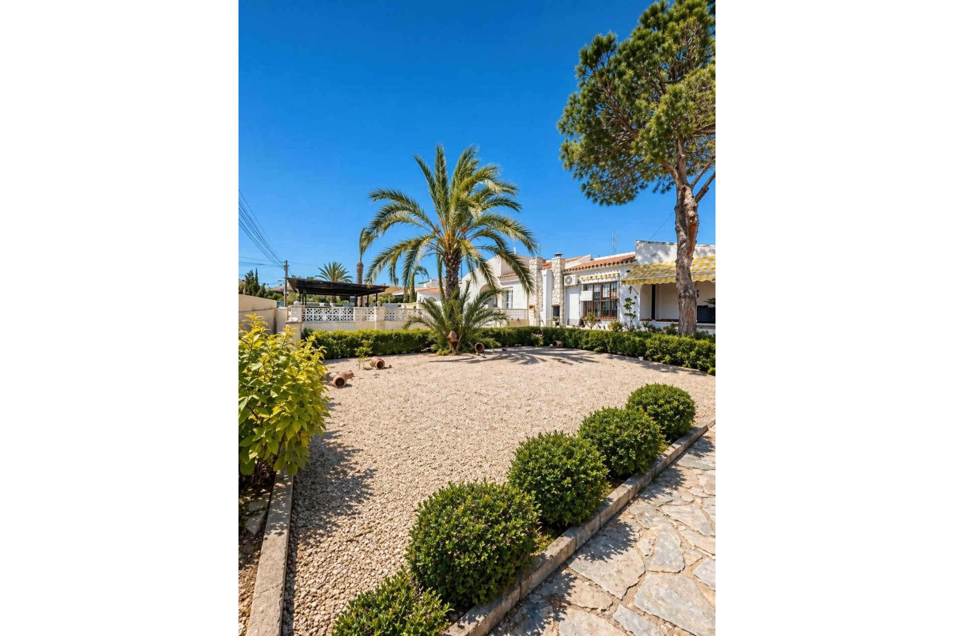 Resale - Villa -
Torrevieja - Aguas Nuevas