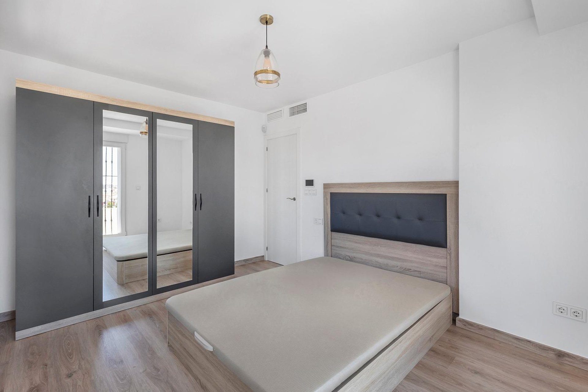 Resale - Villa -
Torrevieja - Aguas Nuevas