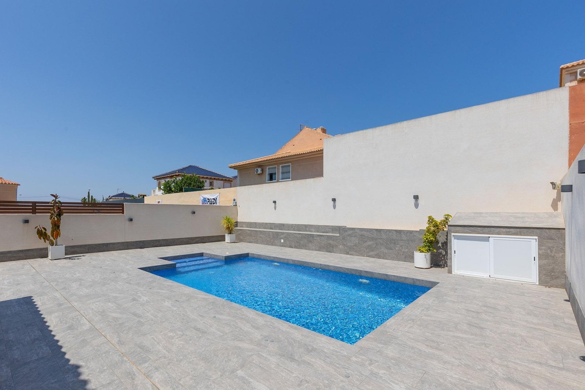 Resale - Villa -
Torrevieja - Aguas Nuevas