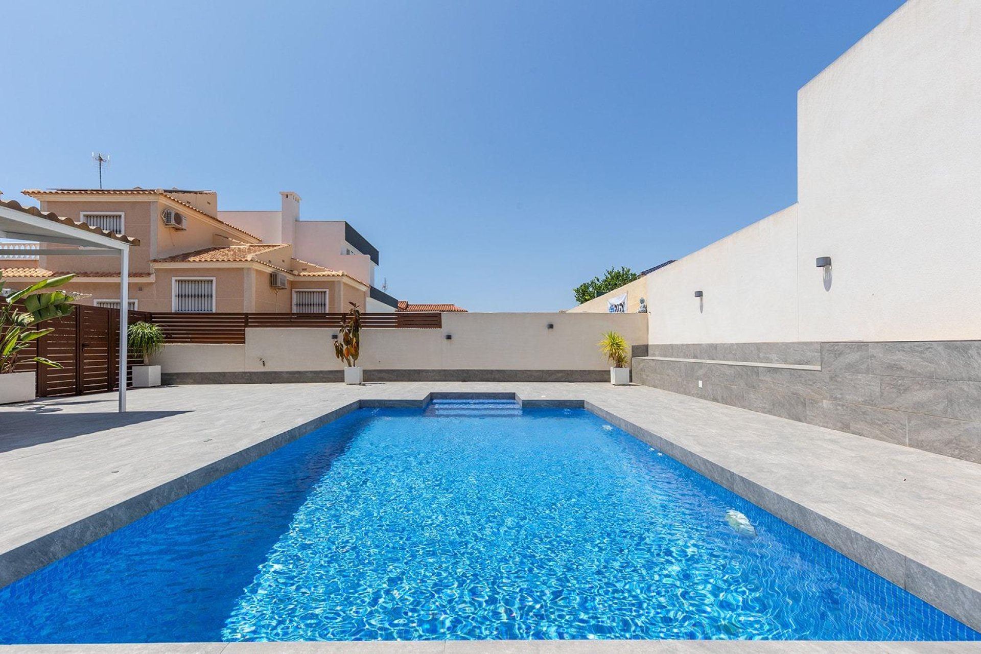 Resale - Villa -
Torrevieja - Aguas Nuevas
