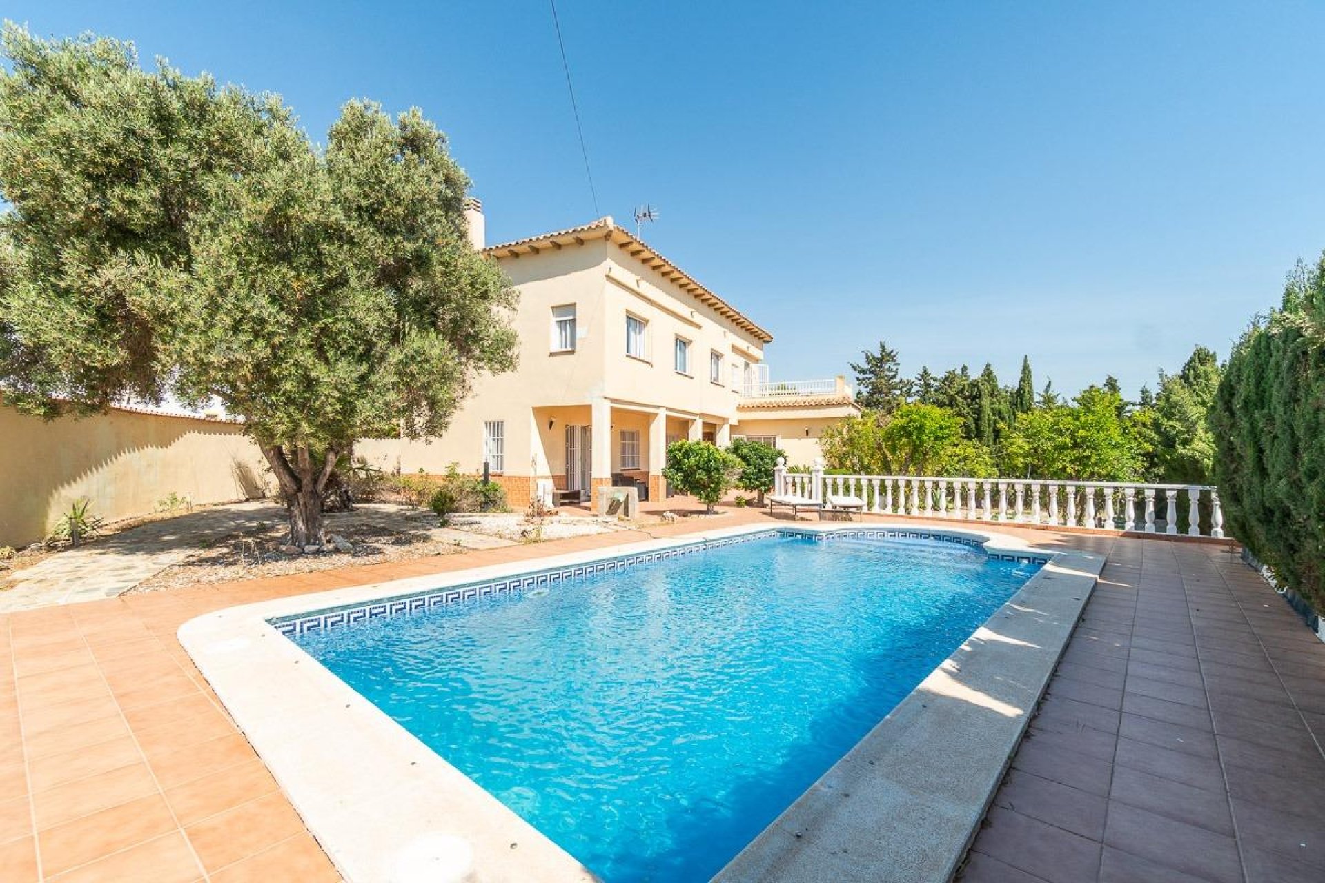 Resale - Villa -
Torrevieja - Cala de cabo cervera