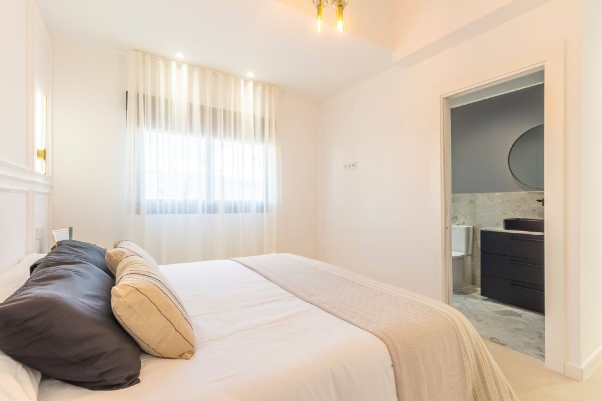 Resale - Villa -
Torrevieja - El Chaparral