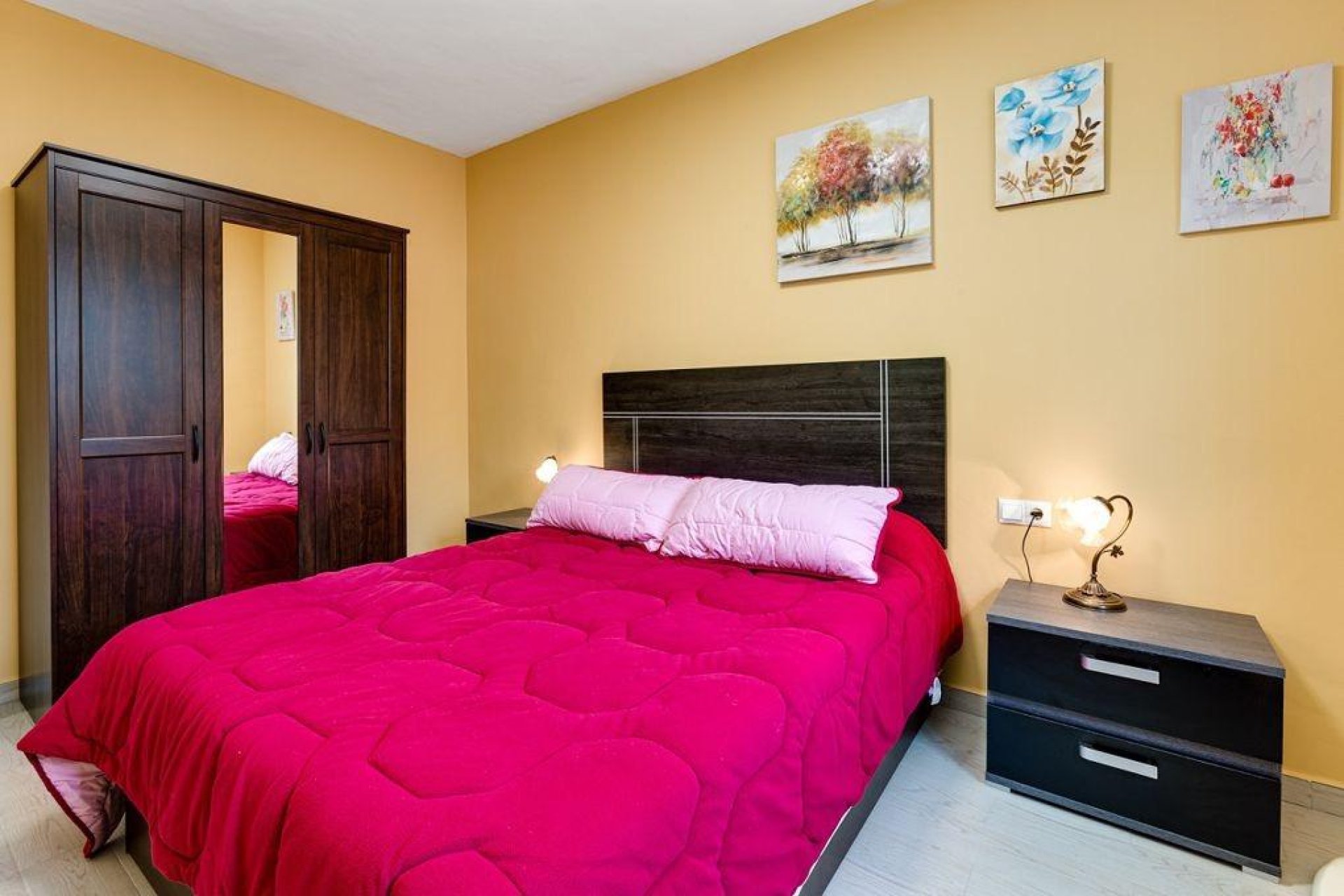 Resale - Villa -
Torrevieja - El Chaparral