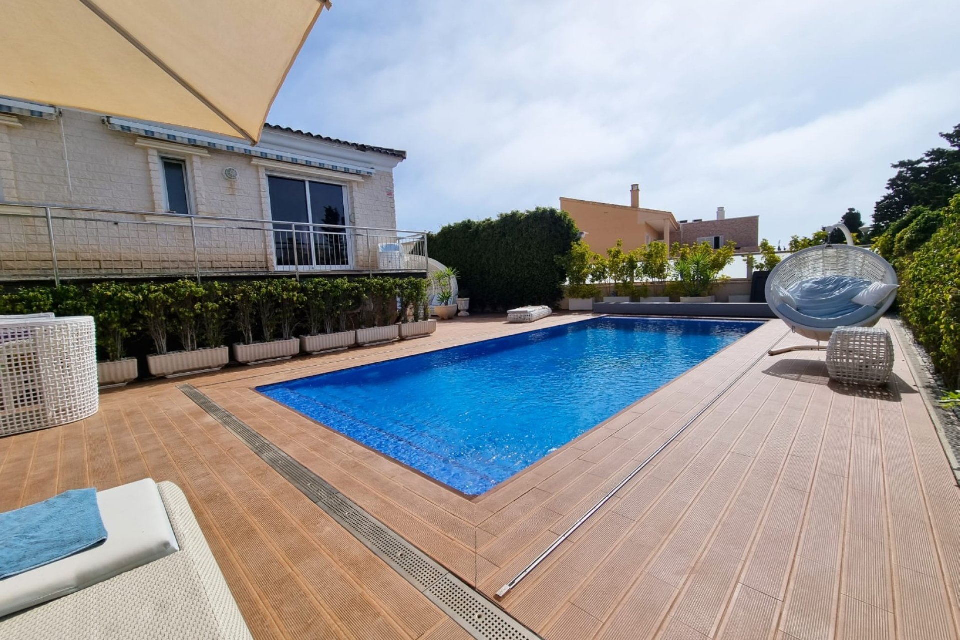 Resale - Villa -
Torrevieja - La Mata - Town
