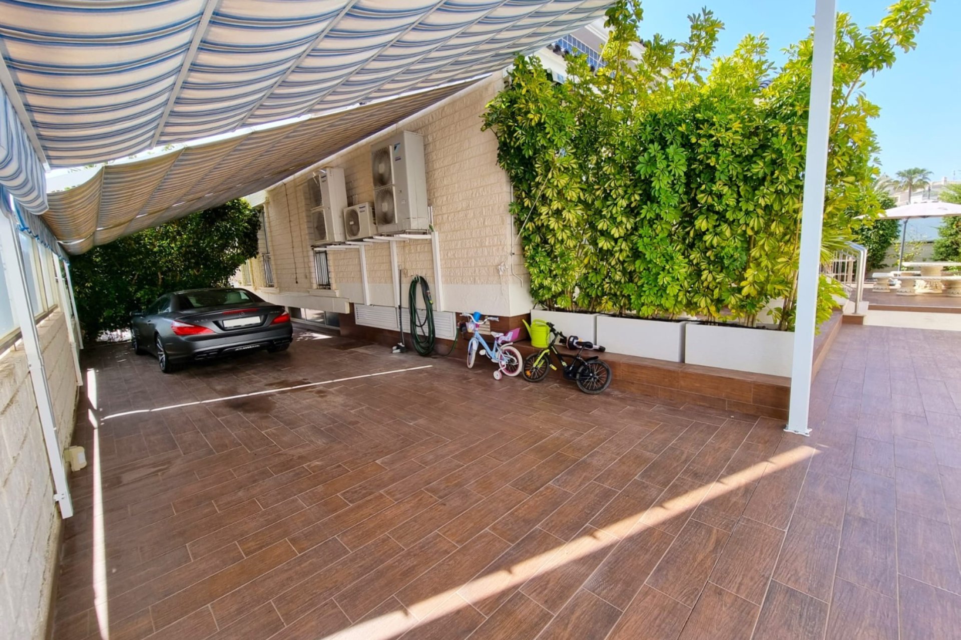 Resale - Villa -
Torrevieja - La Mata - Town