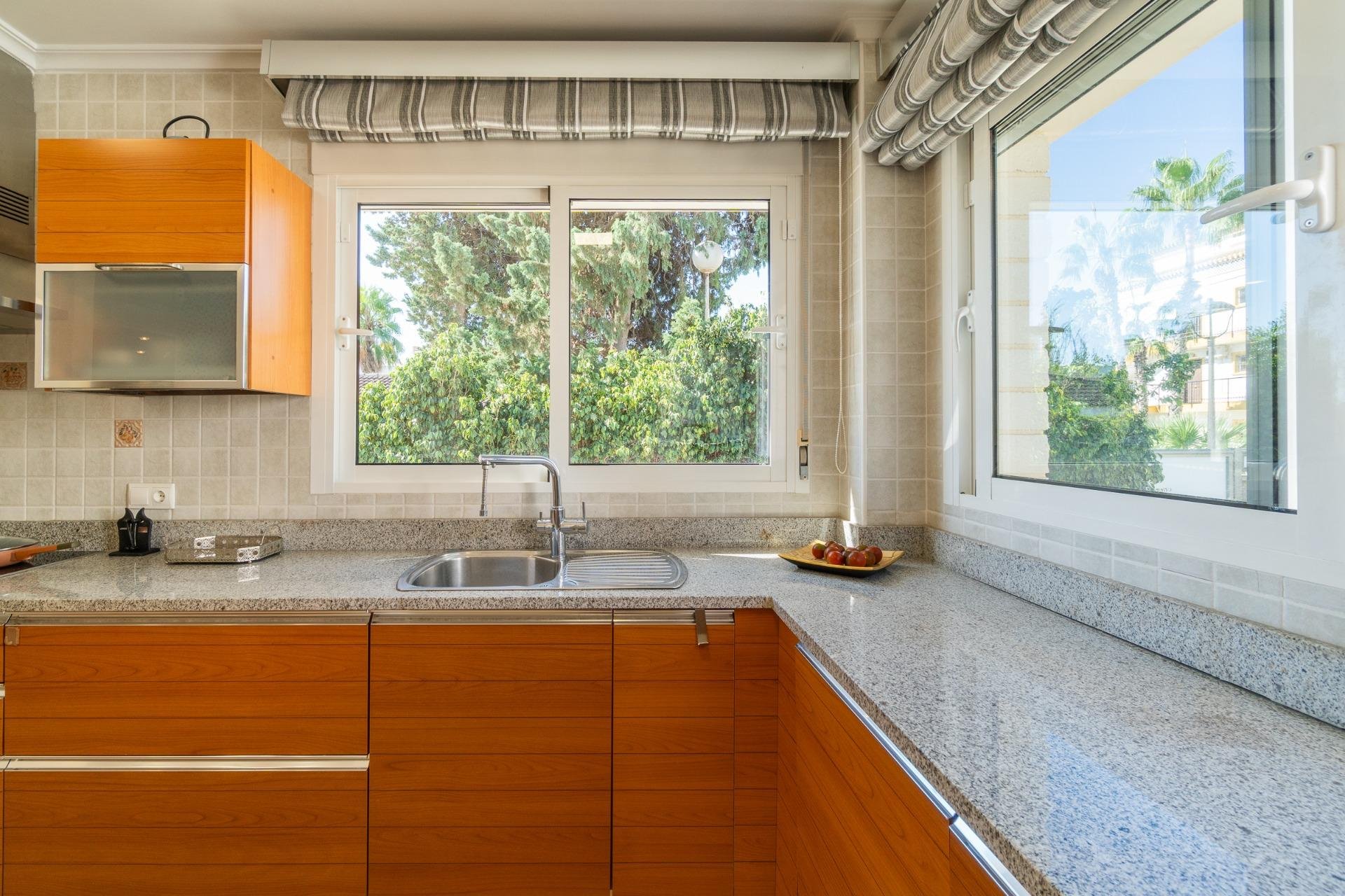 Resale - Villa -
Torrevieja - La Mata