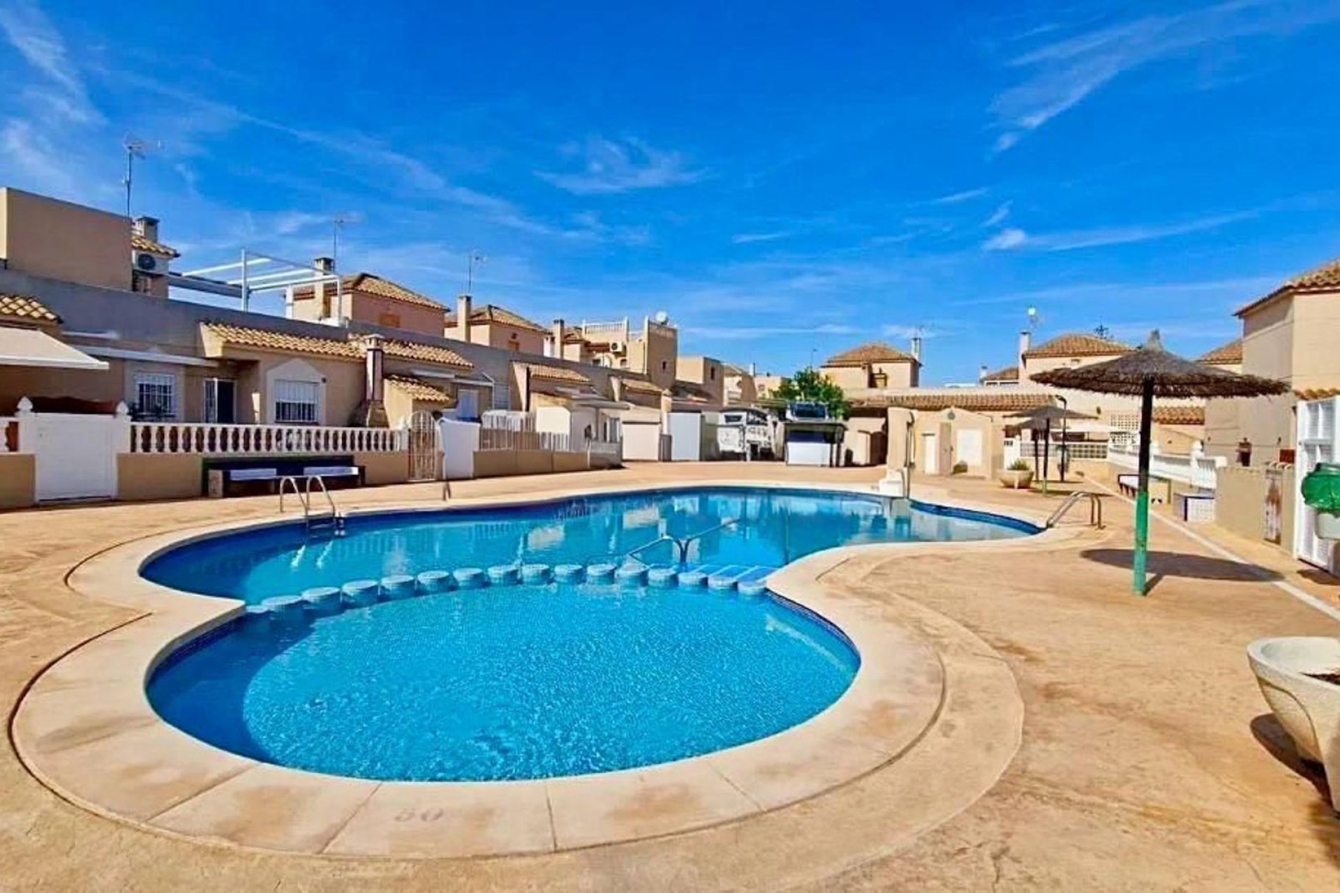 Resale - Villa -
Torrevieja - Los Balcones - Los Altos del Edén