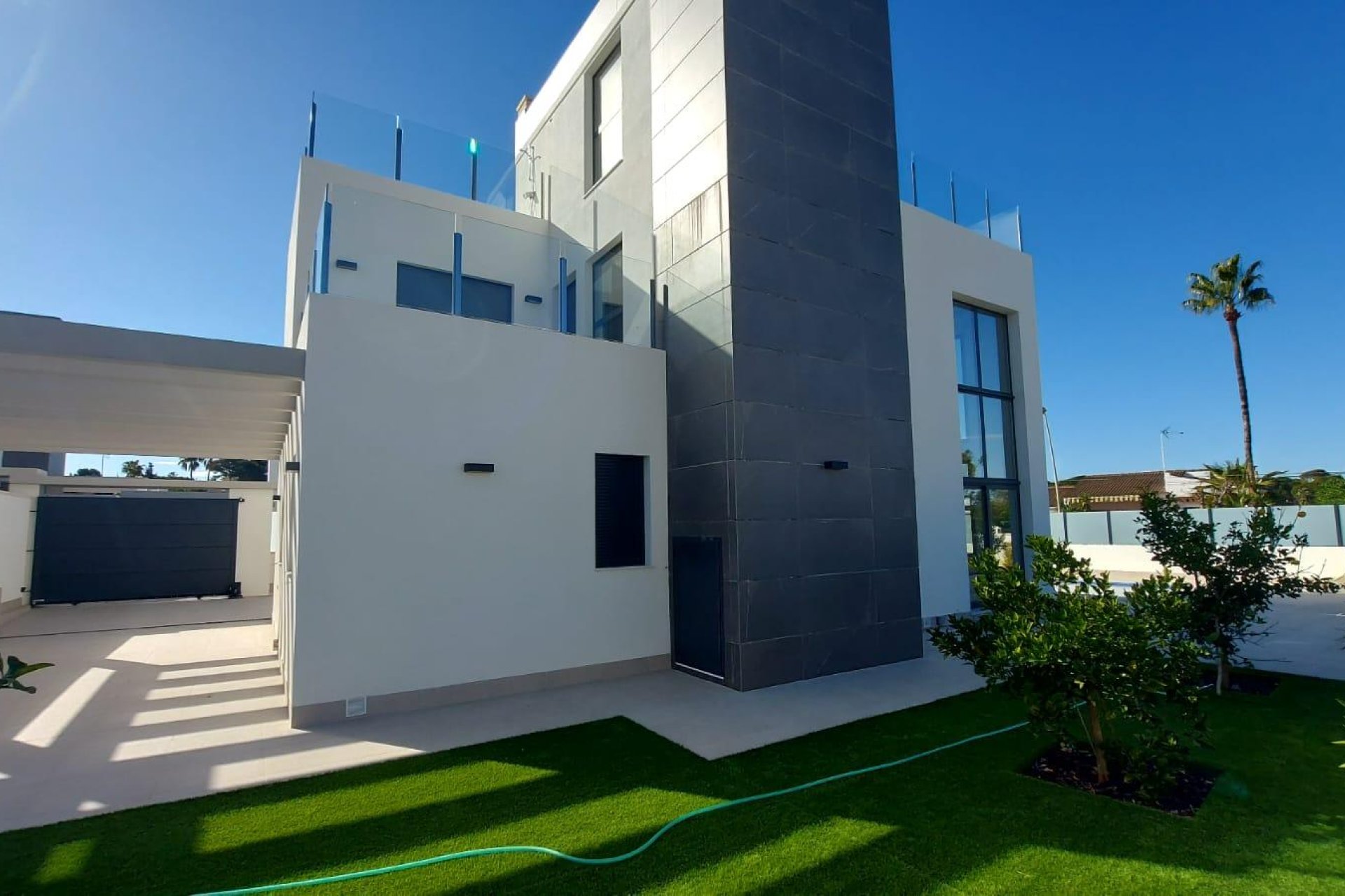 Resale - Villa -
Torrevieja - Los Balcones - Los Altos del Edén