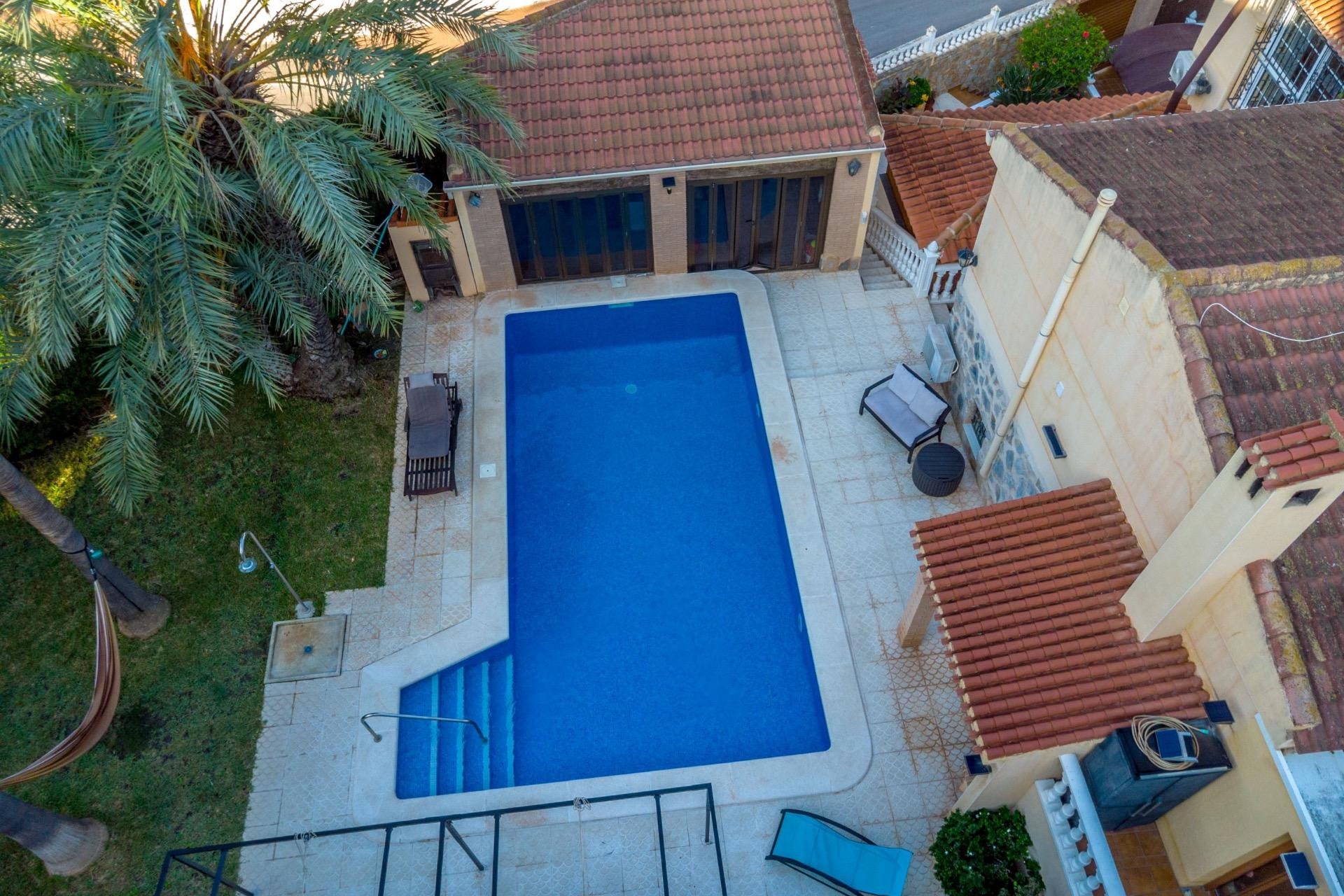 Resale - Villa -
Torrevieja - Los Balcones