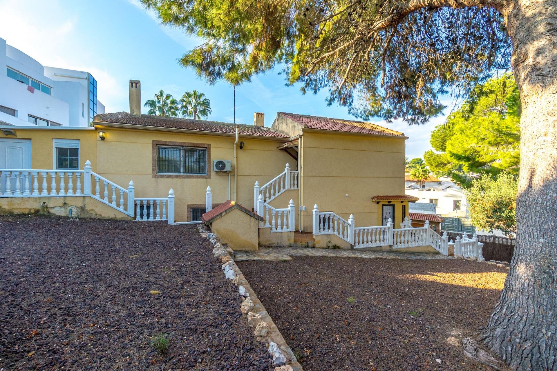 Resale - Villa -
Torrevieja - Los Balcones