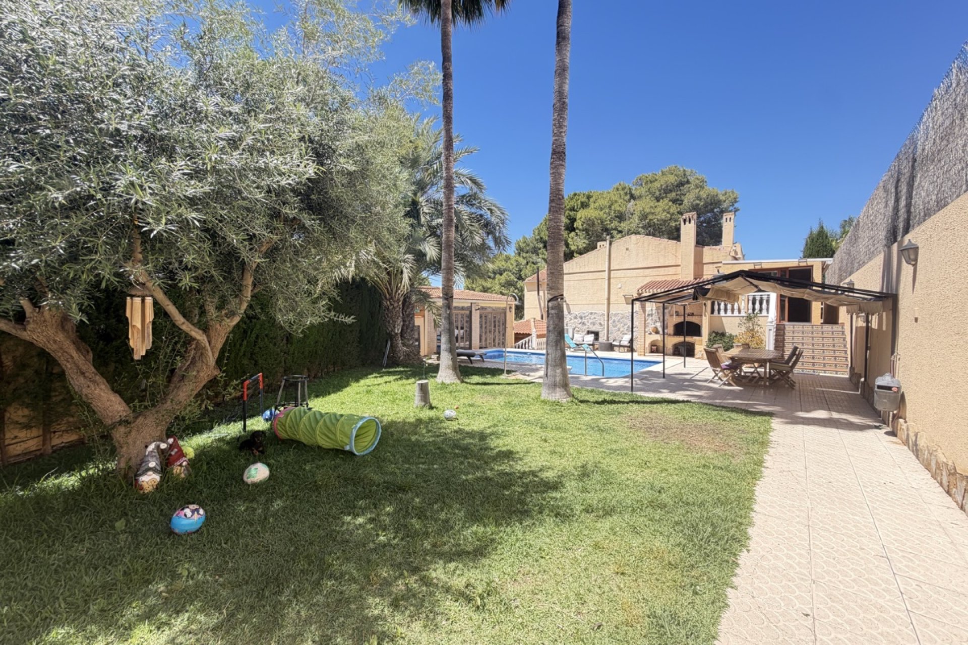 Resale - Villa -
Torrevieja - Los Balcones