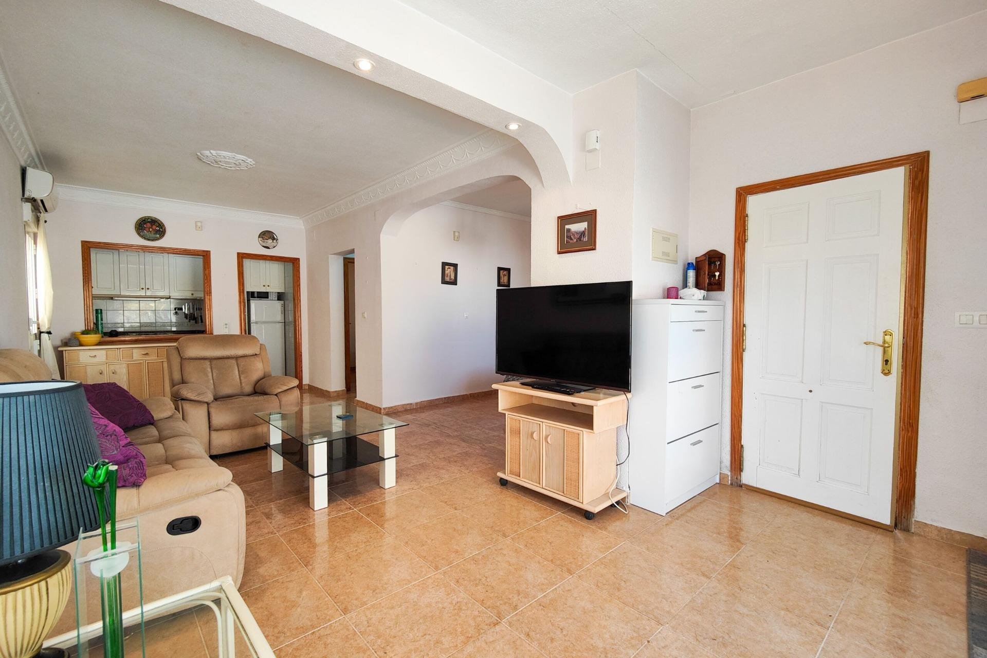 Resale - Villa -
Torrevieja - Los Frutales