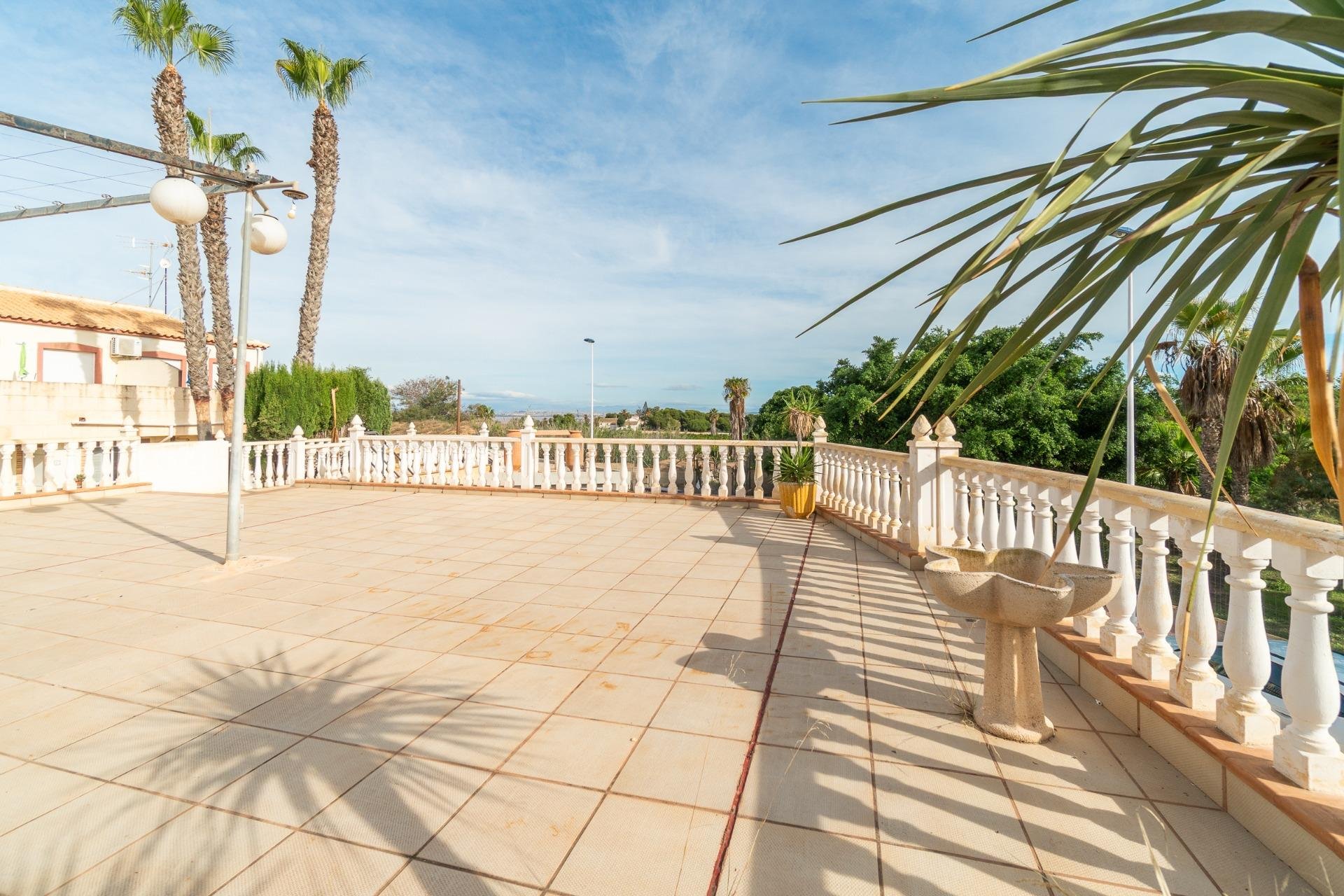 Resale - Villa -
Torrevieja - Orihuela costa