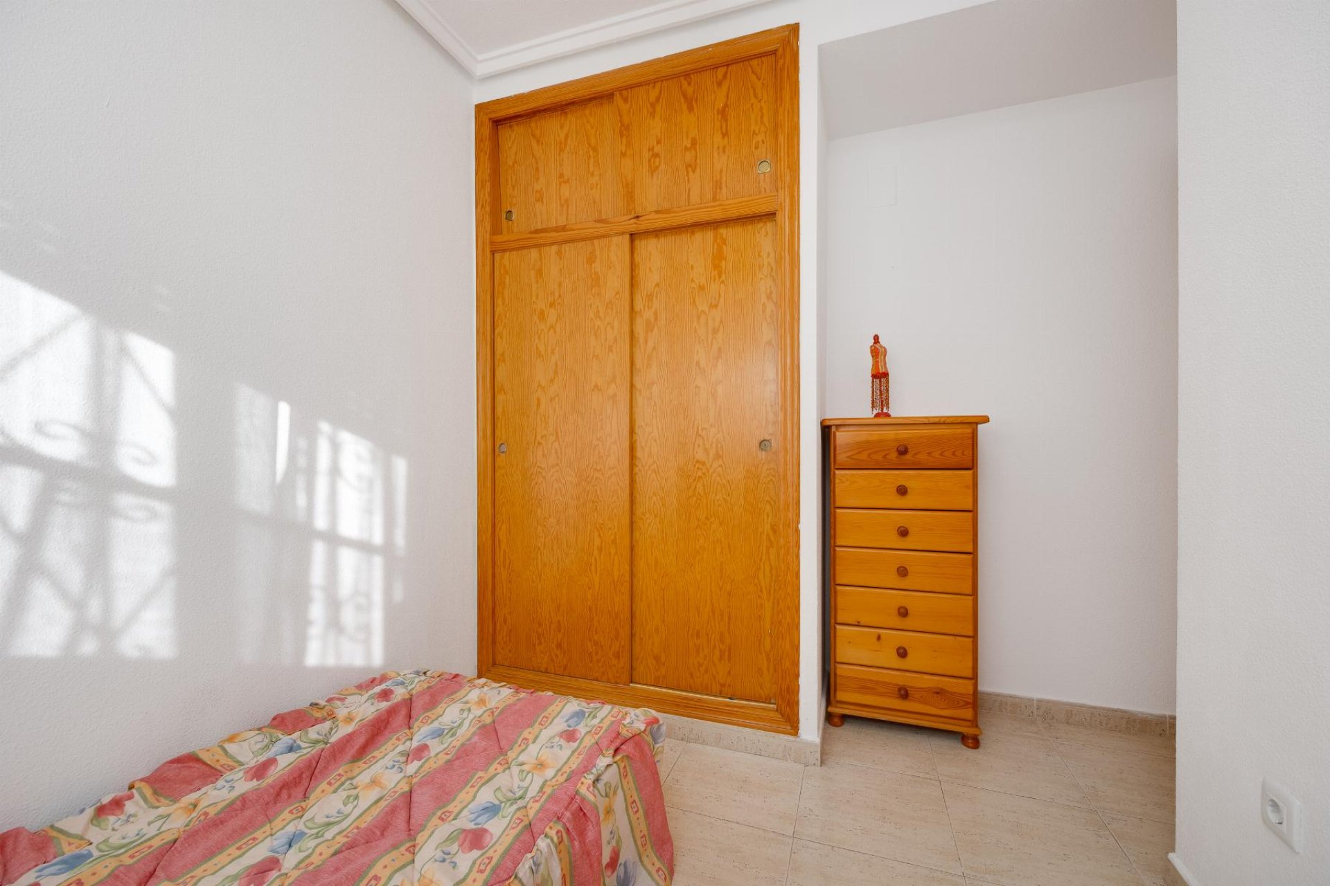 Resale - Villa -
Torrevieja - Pueblo - Centro