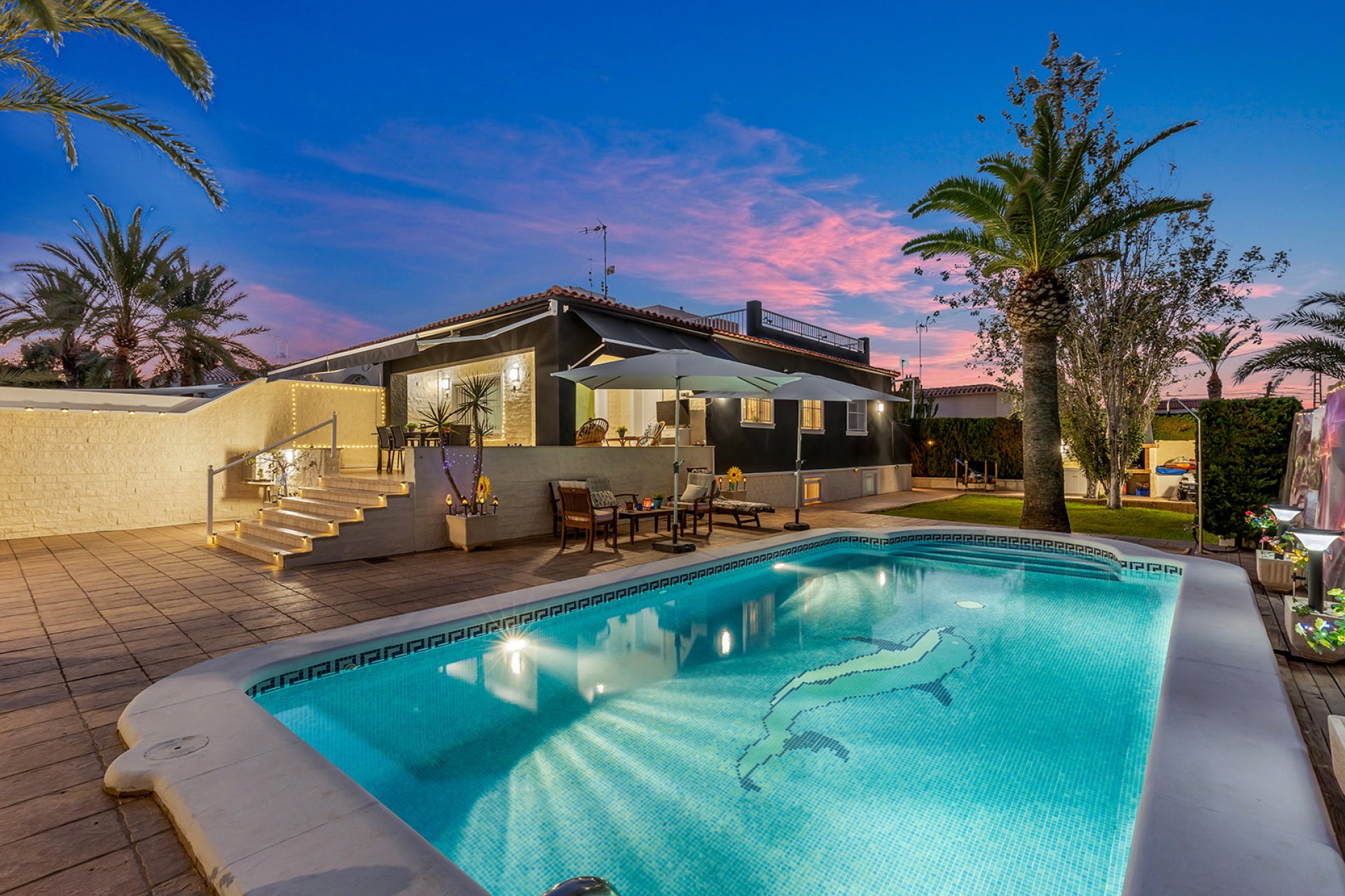 Resale - Villa -
Torrevieja - Punta prima