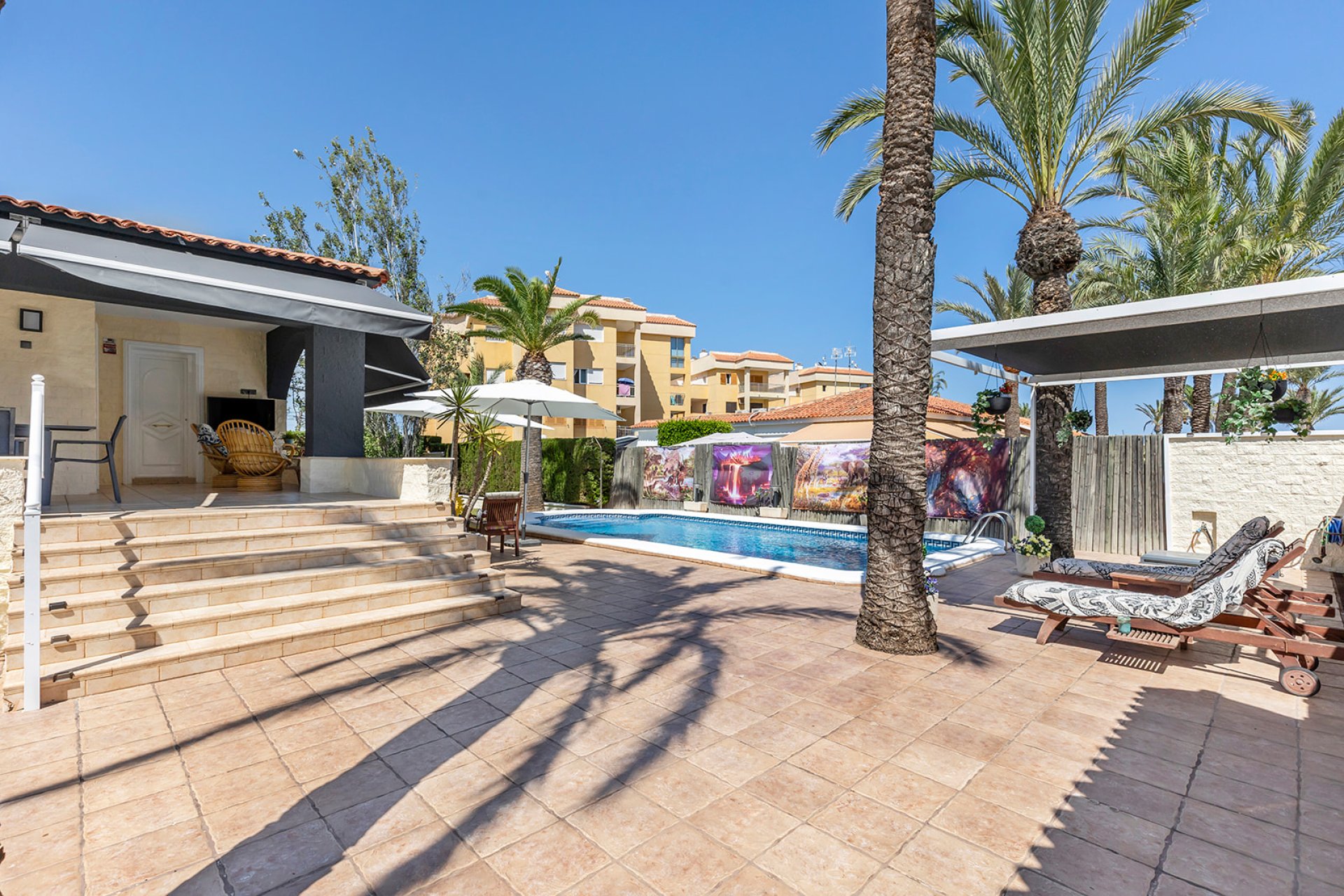 Resale - Villa -
Torrevieja - Punta prima