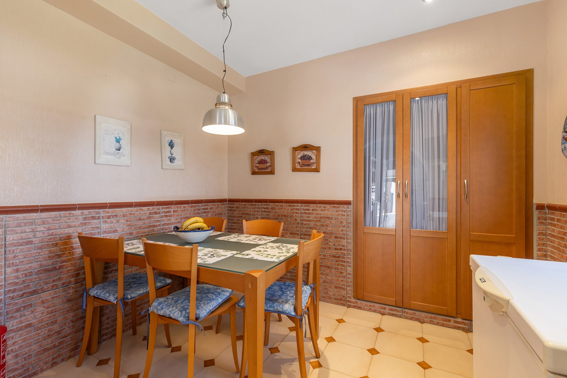 Resale - Villa -
Torrevieja - Punta prima