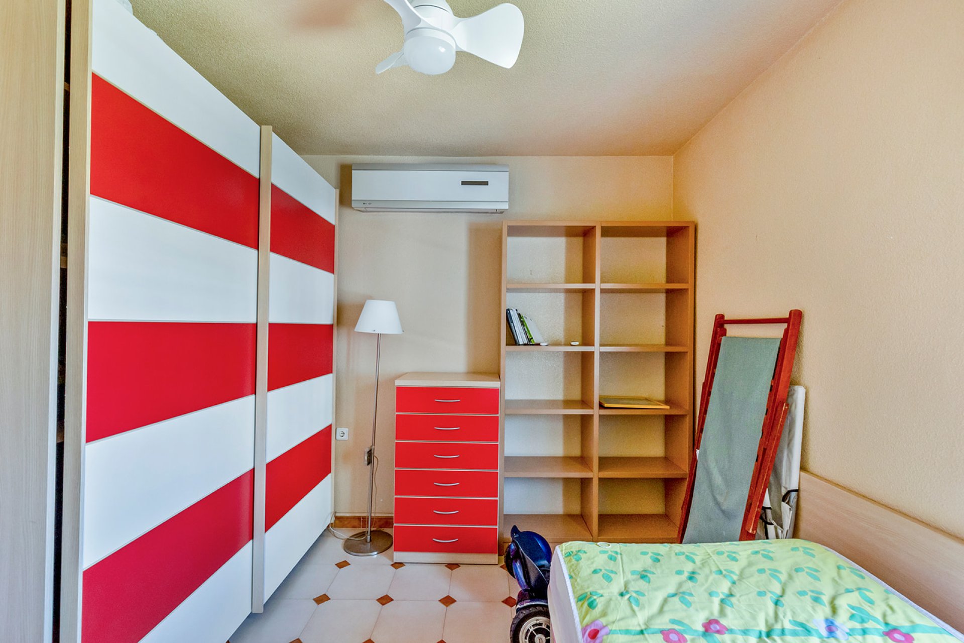 Resale - Villa -
Torrevieja - Punta prima