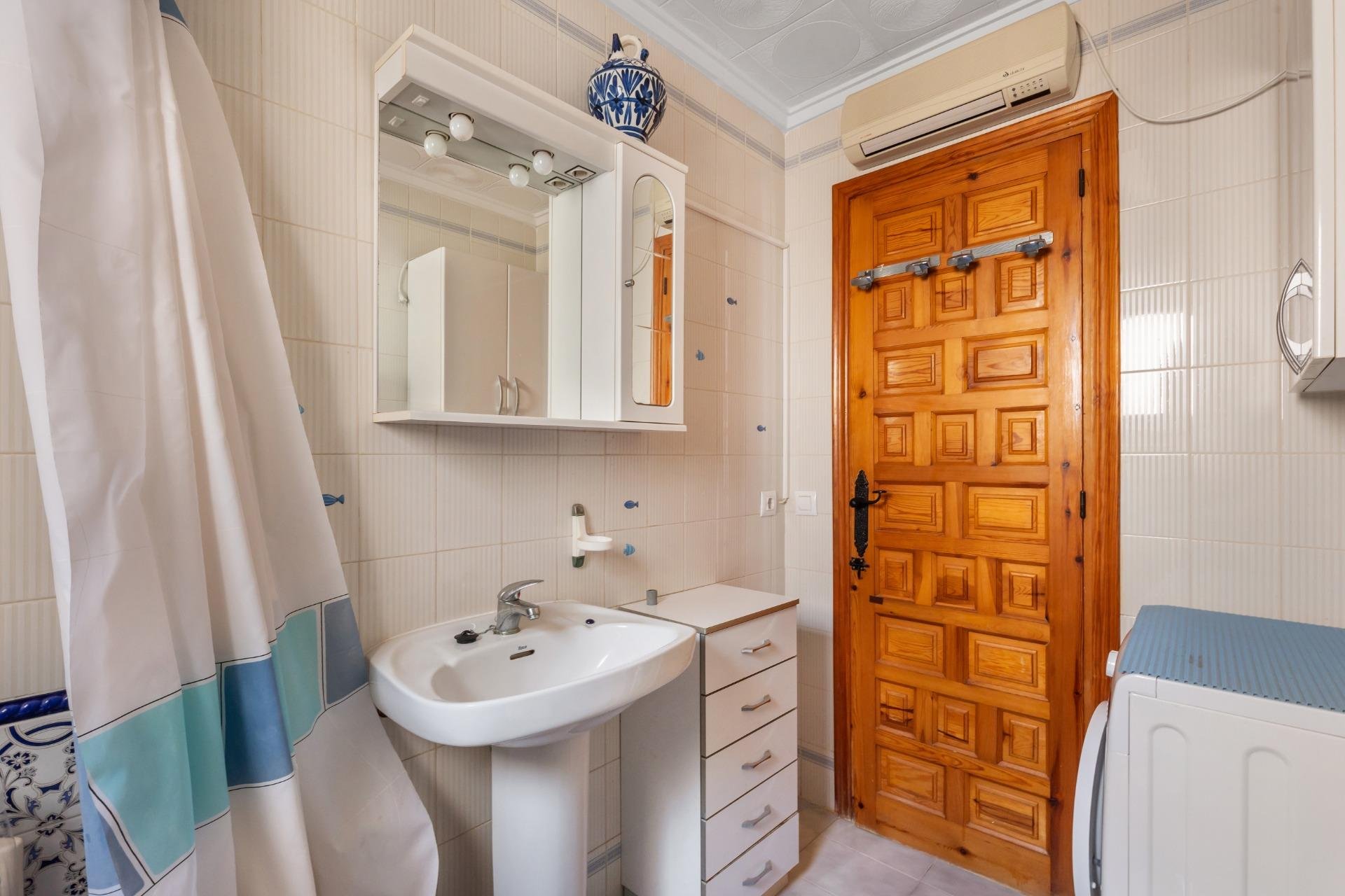 Resale - Villa -
Torrevieja - San Luis - Chaparal