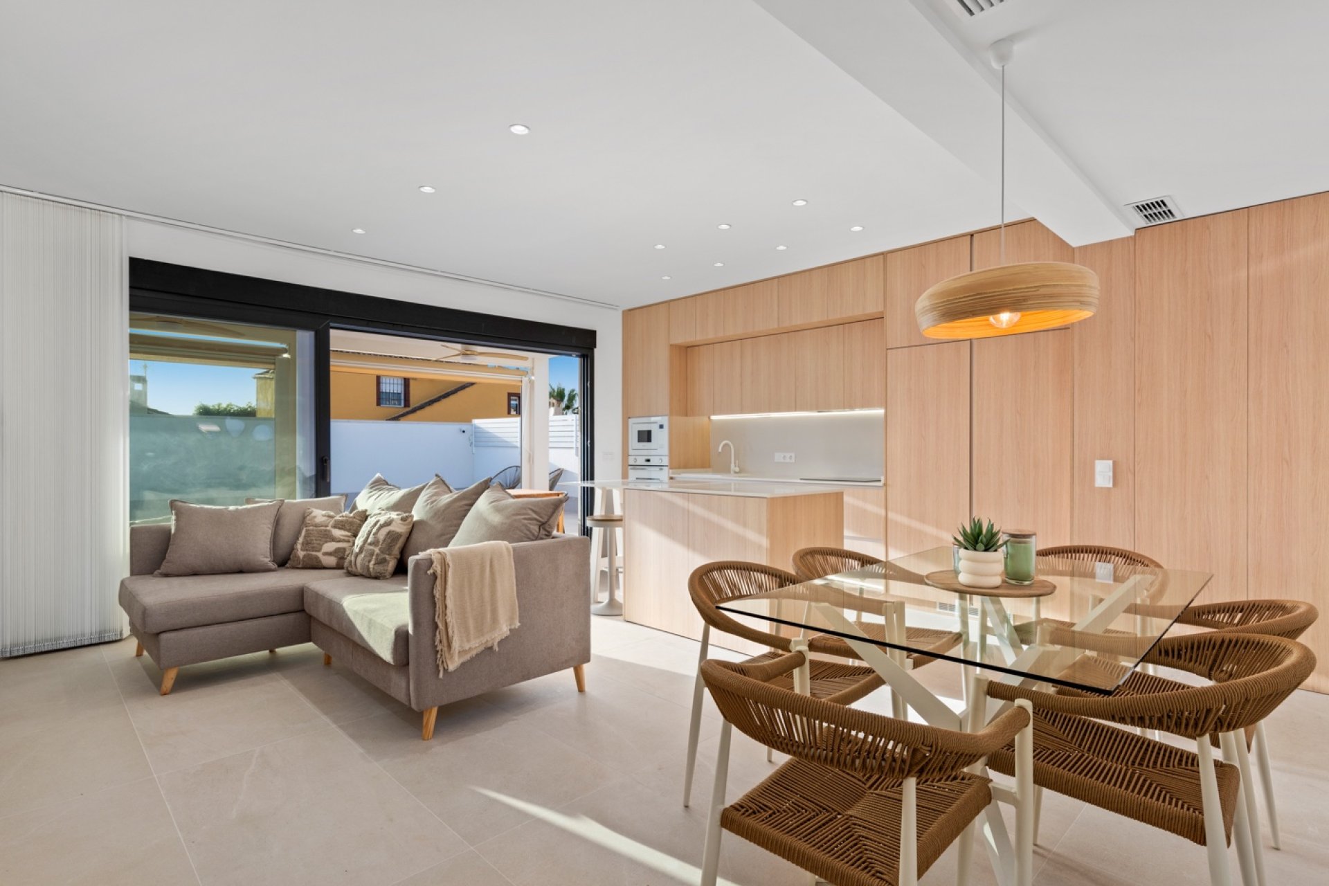 Resale - Villa -
Torrevieja - San Luis - Chaparal