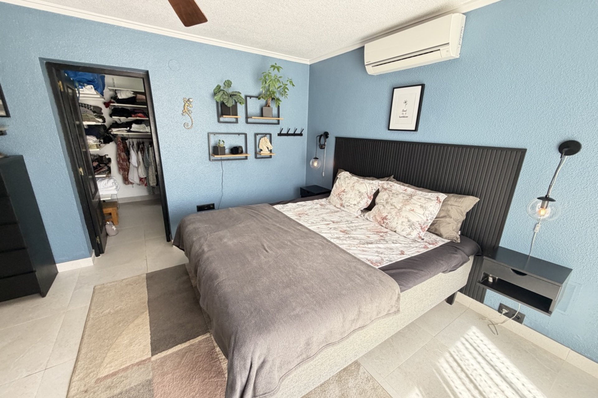 Resale - Villa -
Torrevieja - San Luis