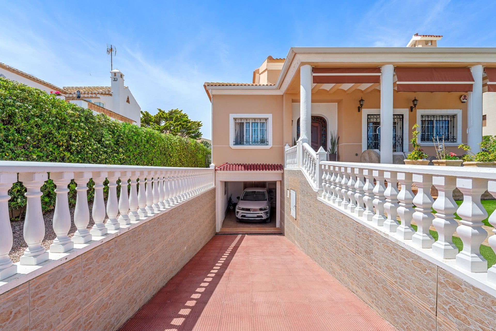 Resale - Villa -
Torrevieja - Torre La Mata