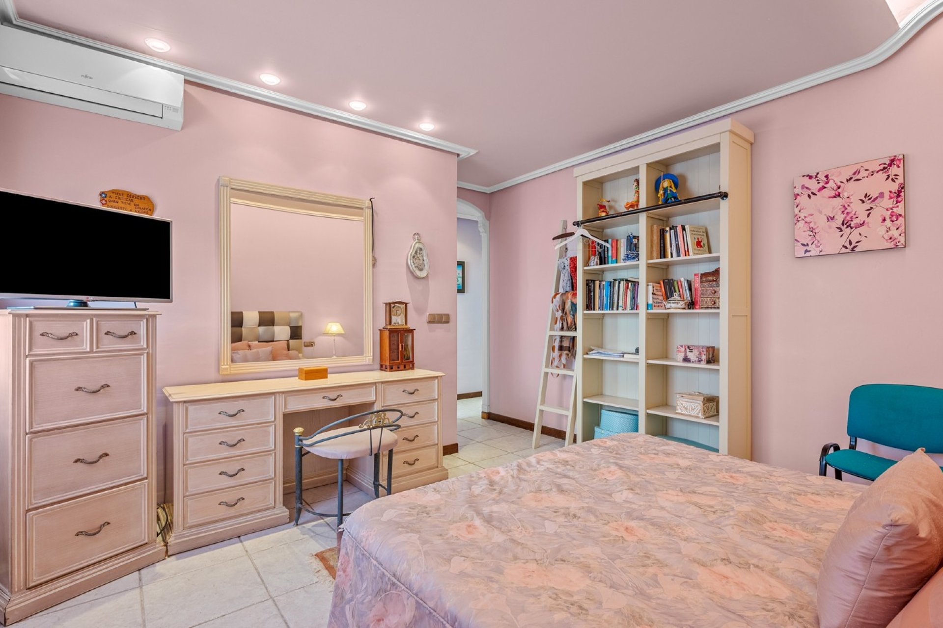 Resale - Villa -
Torrevieja - Torre La Mata