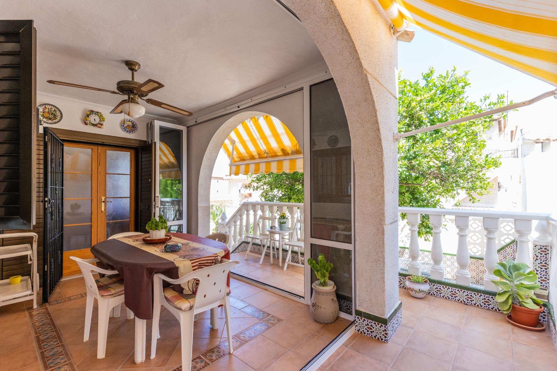 Resale - Villa -
Torrevieja - Torreblanca