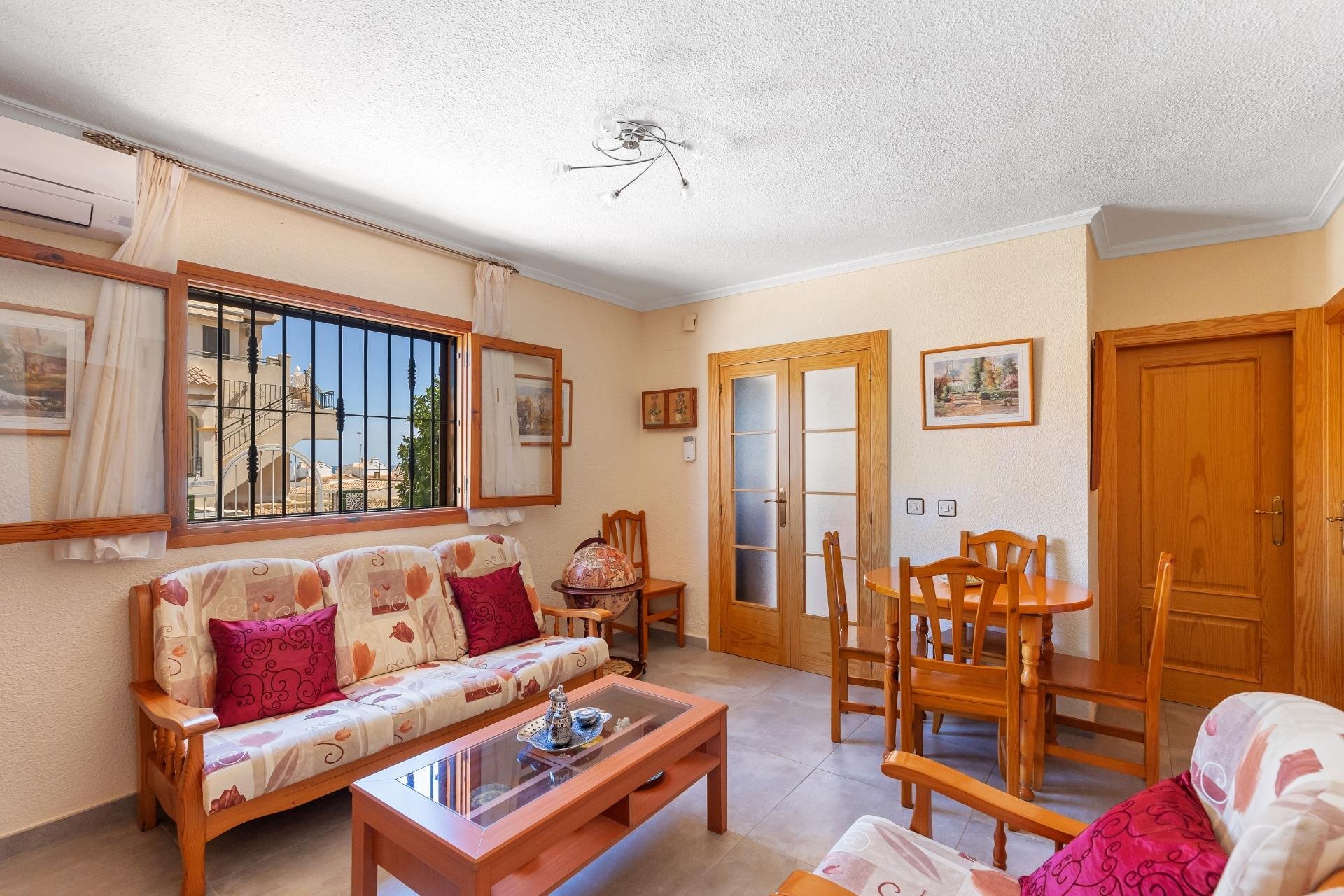 Resale - Villa -
Torrevieja - Torreblanca