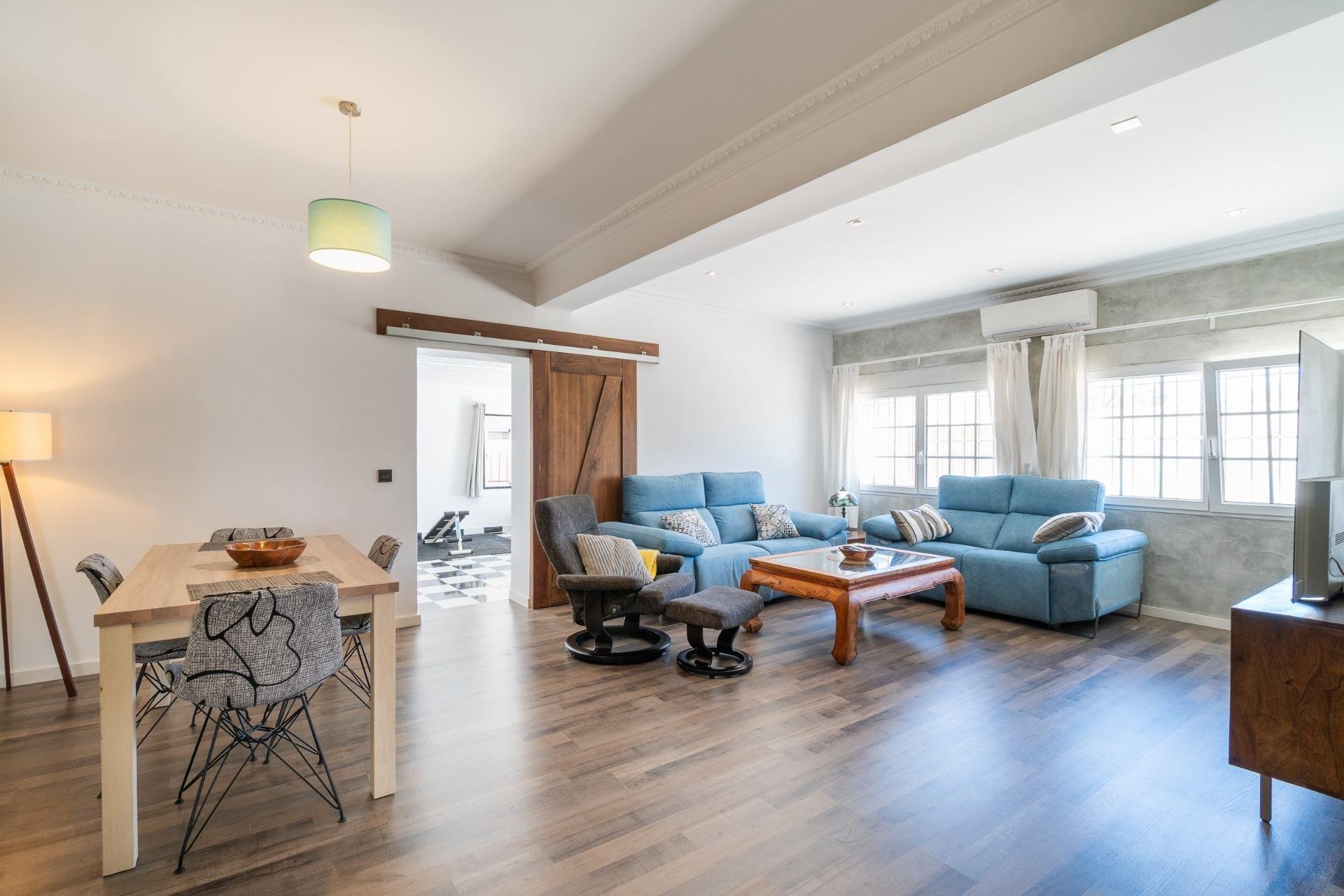 Resale - Villa -
Torrevieja - Torreta florida