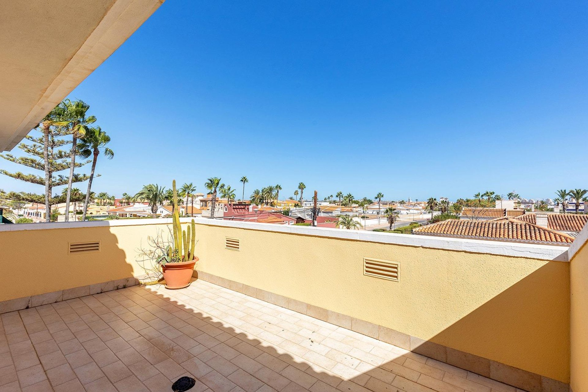 Resale - Villa -
Torrevieja - Torreta florida