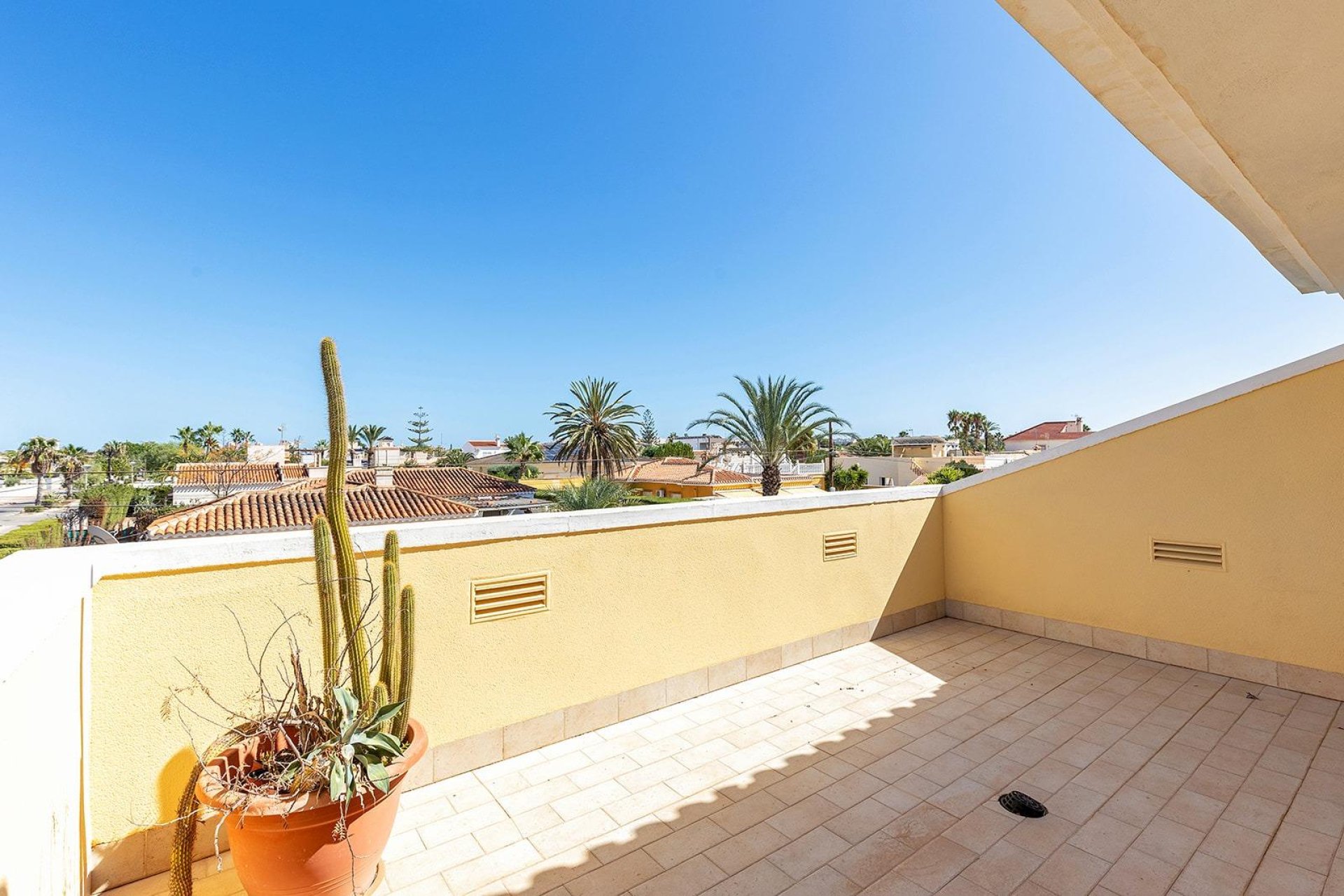 Resale - Villa -
Torrevieja - Torreta florida