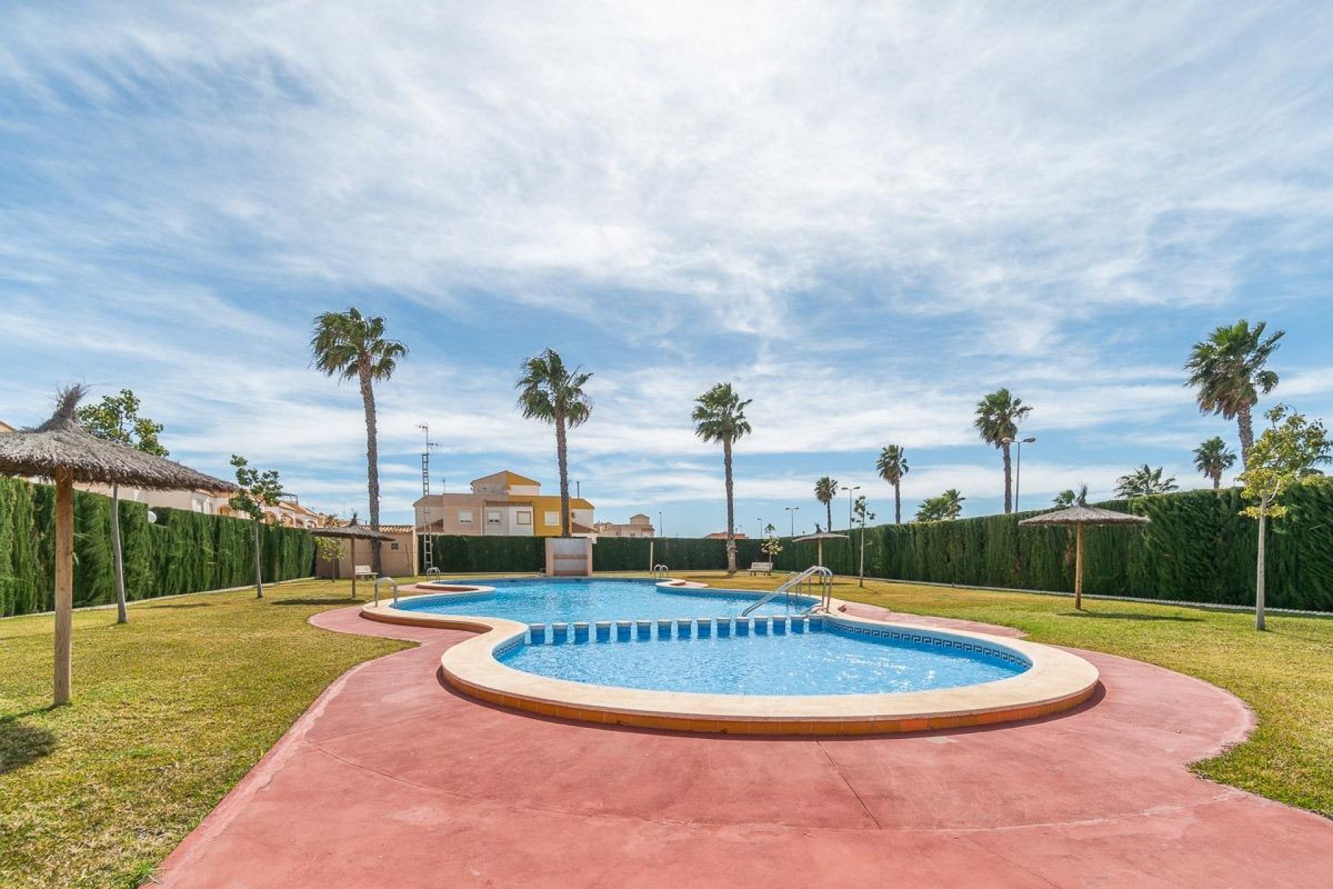 Resale - Villa -
Torrevieja - Torretas  - La Siesta - El Limonar