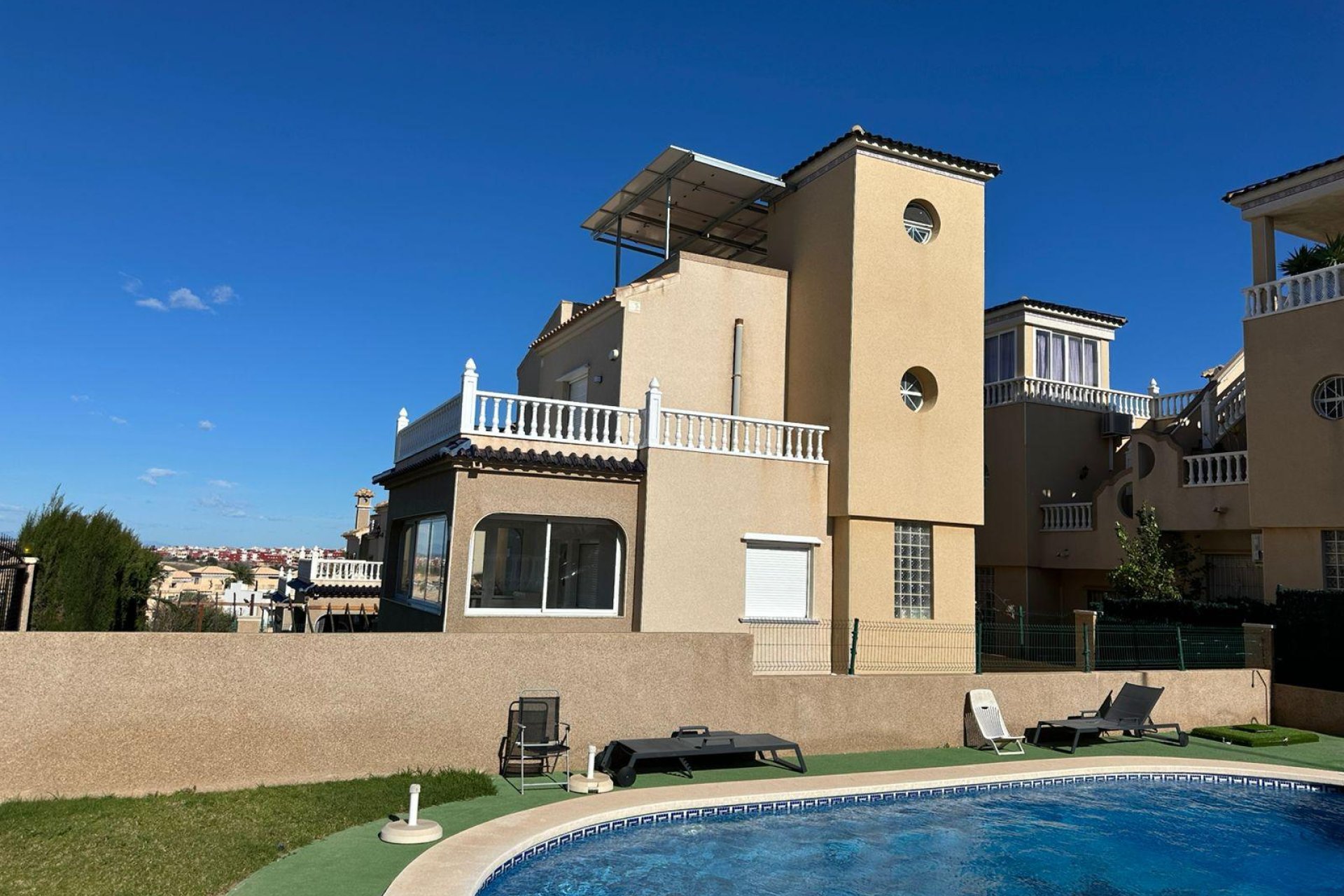 Resale - Villa -
Torrevieja - VILLAMARTIN