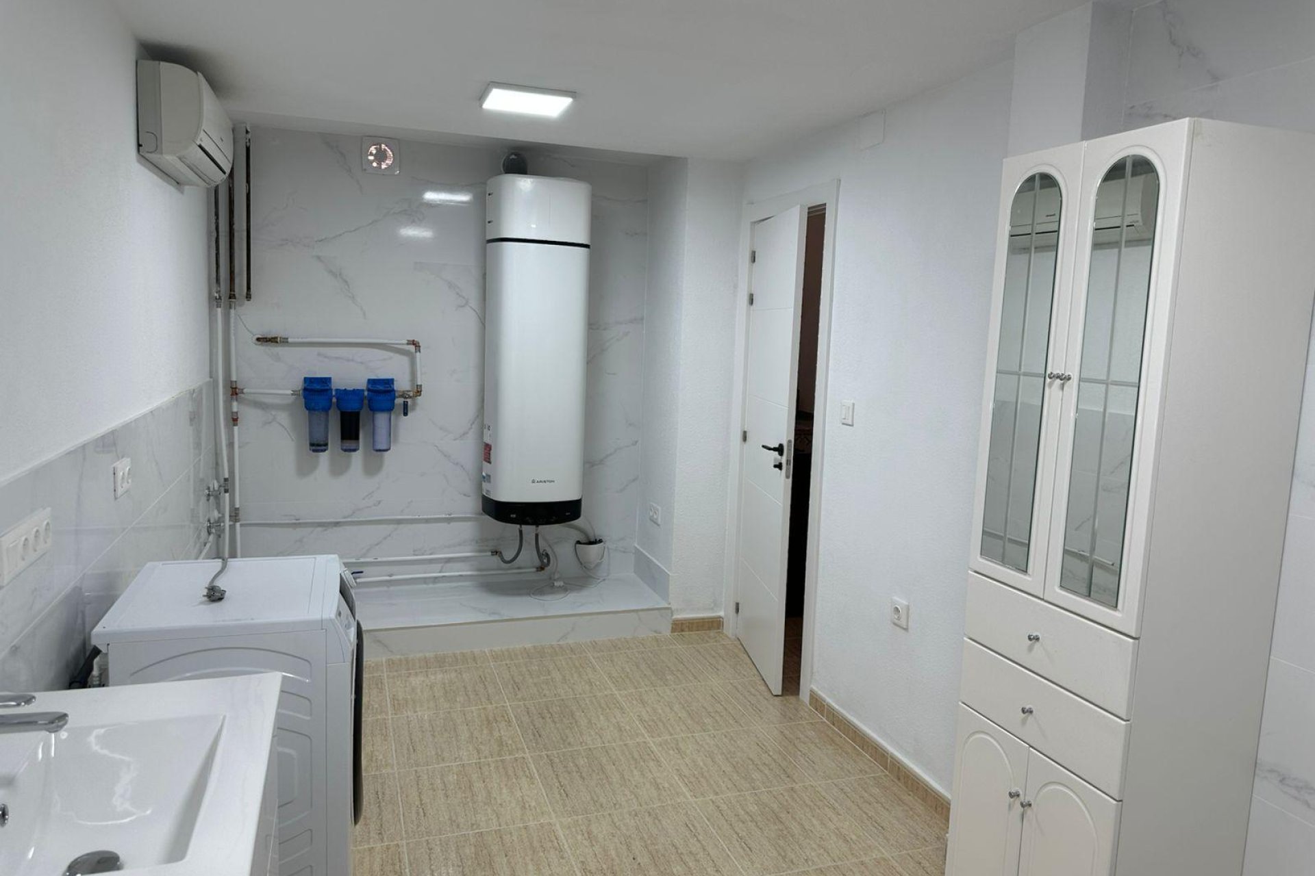 Resale - Villa -
Torrevieja - VILLAMARTIN