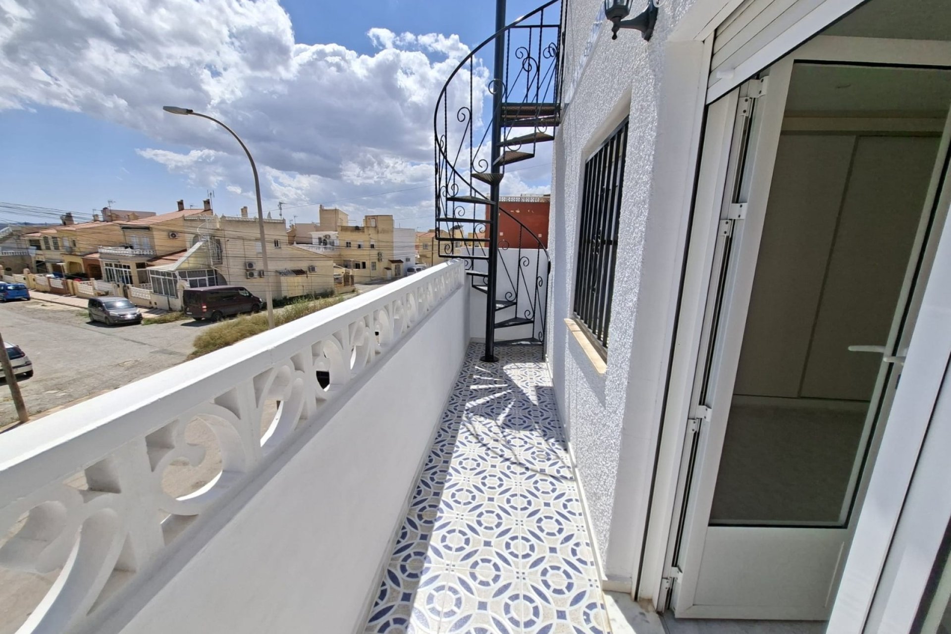 Reventa - Adosado -
La Marina - La Marina - Urbanization