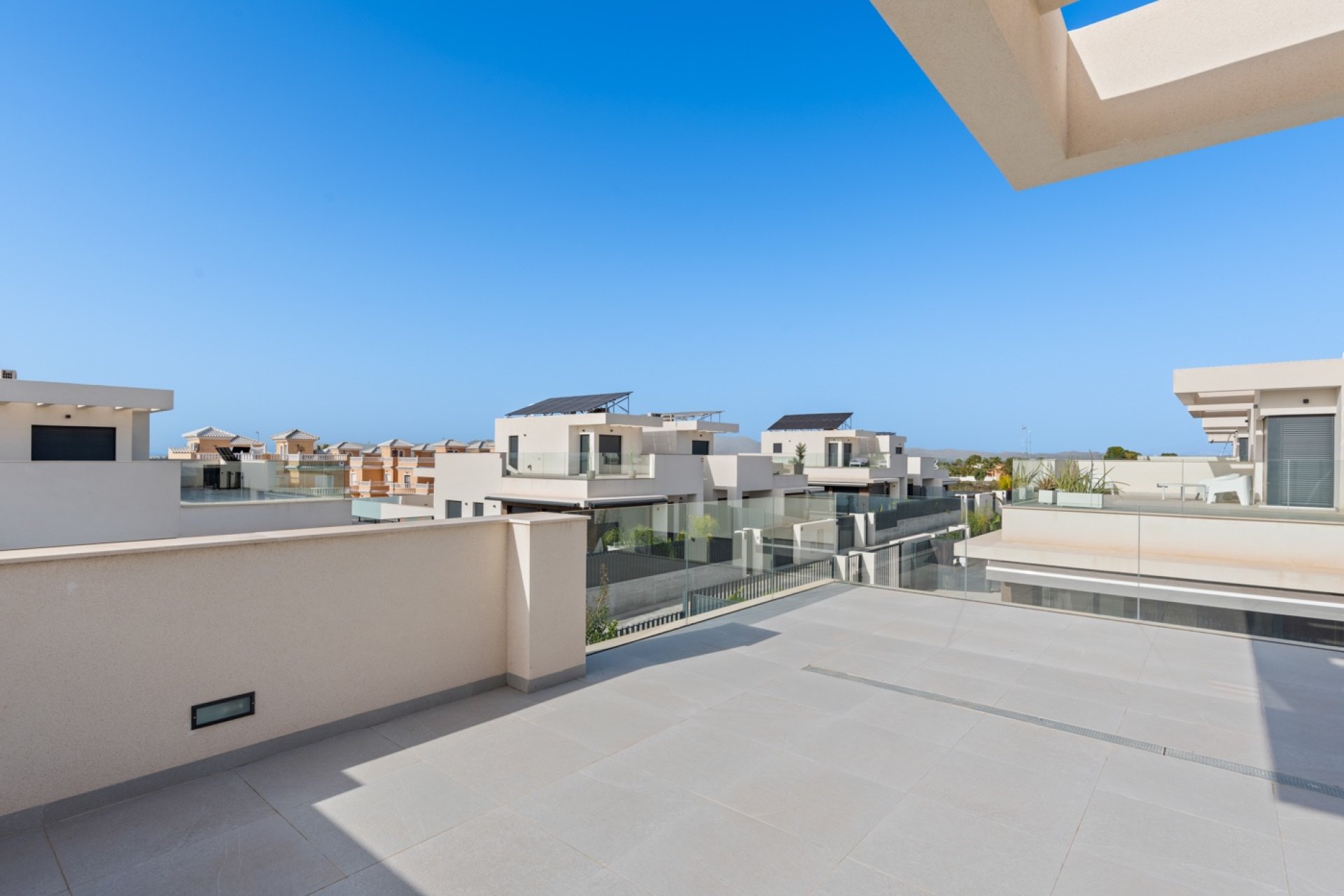 Reventa - Adosado -
La Marina - La Marina - Urbanization