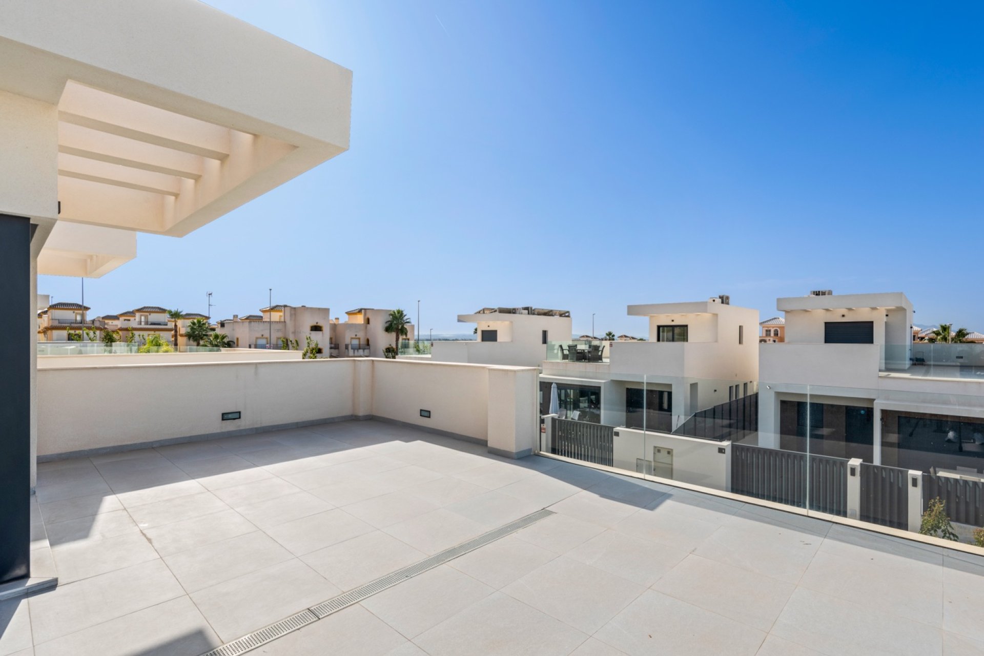 Reventa - Adosado -
La Marina - La Marina - Urbanization