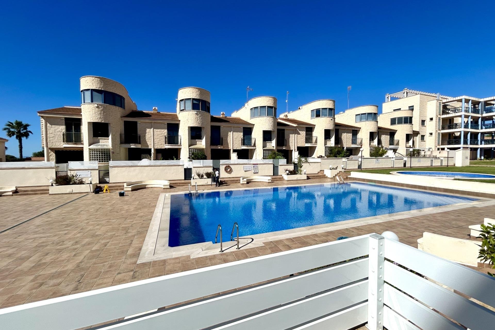 Reventa - Adosado -
Orihuela Costa - Aguamarina
