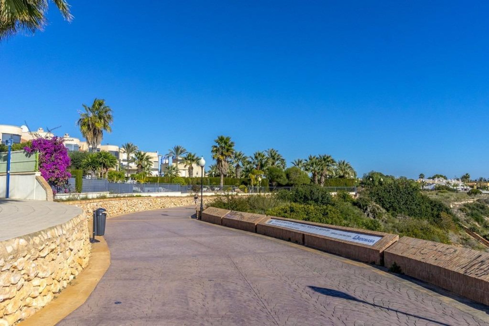 Reventa - Adosado -
Orihuela Costa - Aguamarina