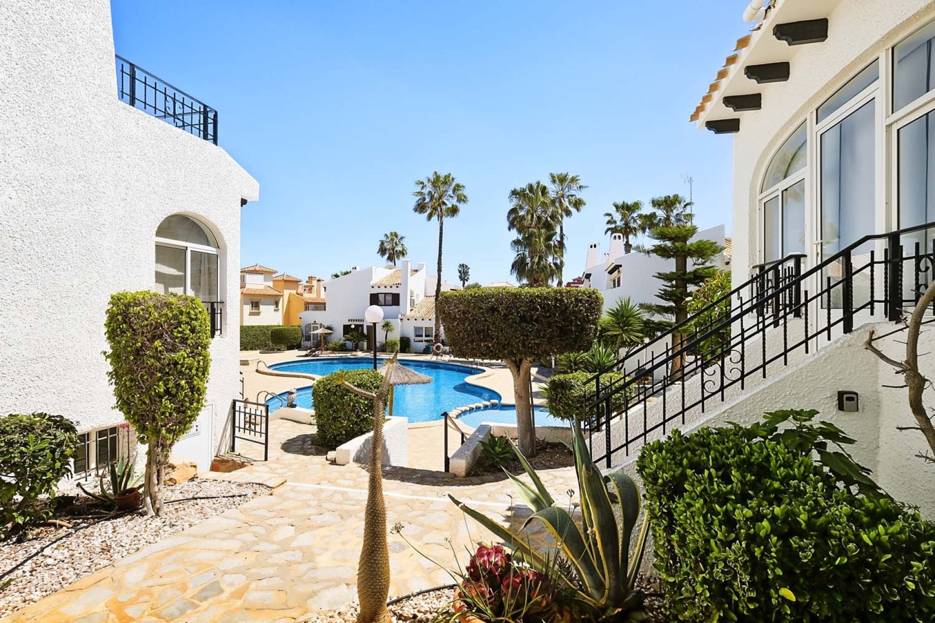 Reventa - Adosado -
Orihuela Costa - Cabo Roig