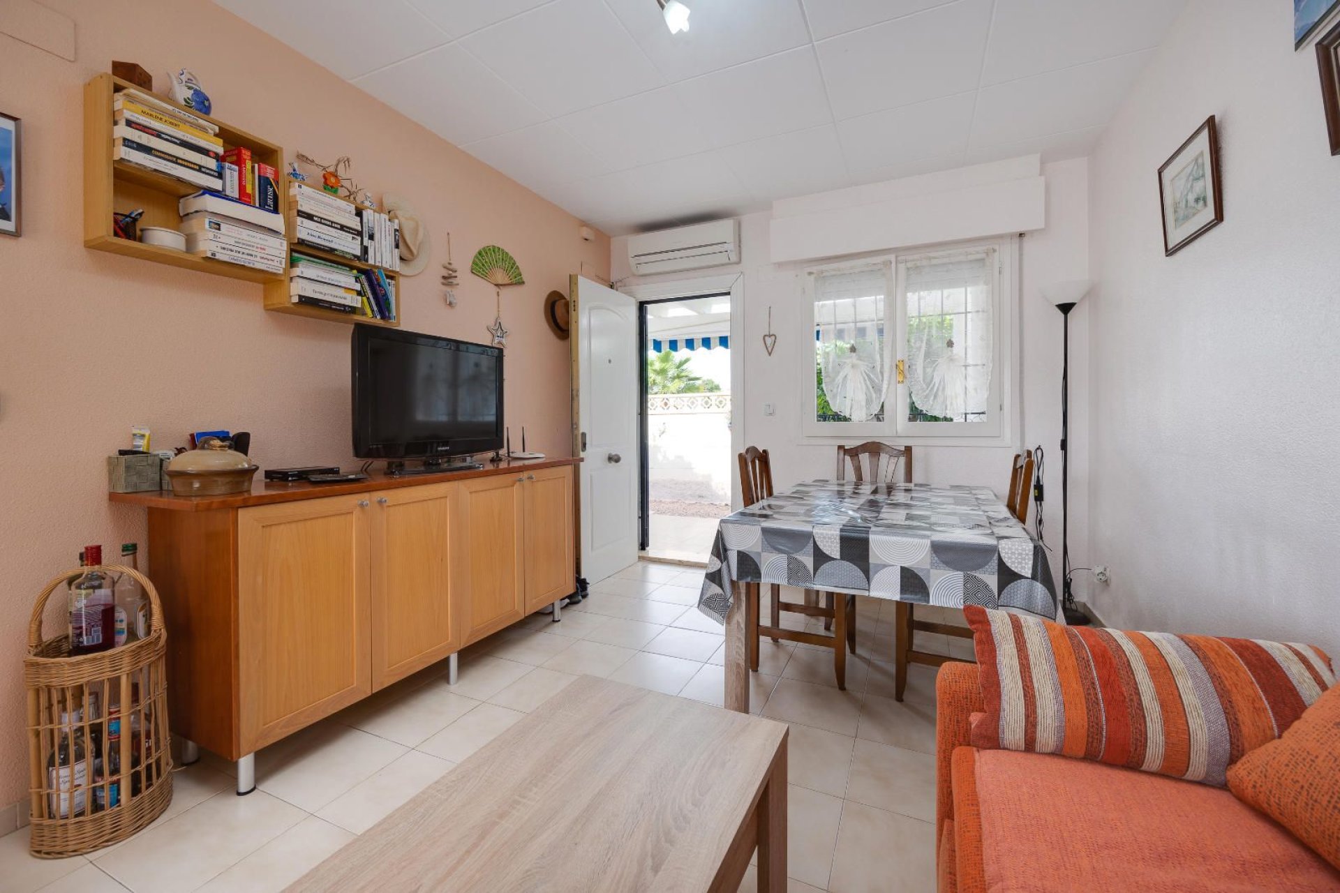 Reventa - Adosado -
Orihuela Costa - La Florida