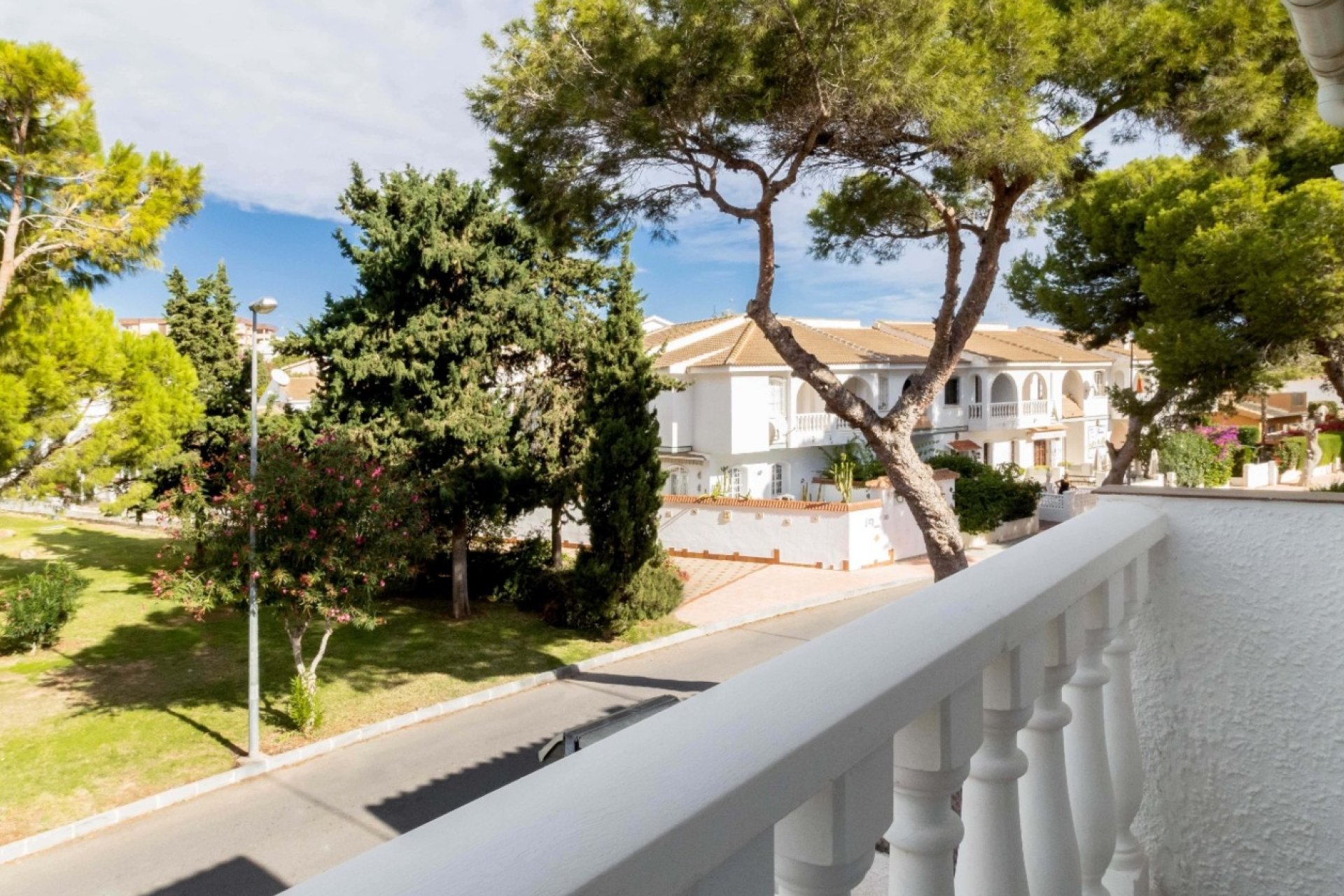 Reventa - Adosado -
Orihuela Costa - La Zenia