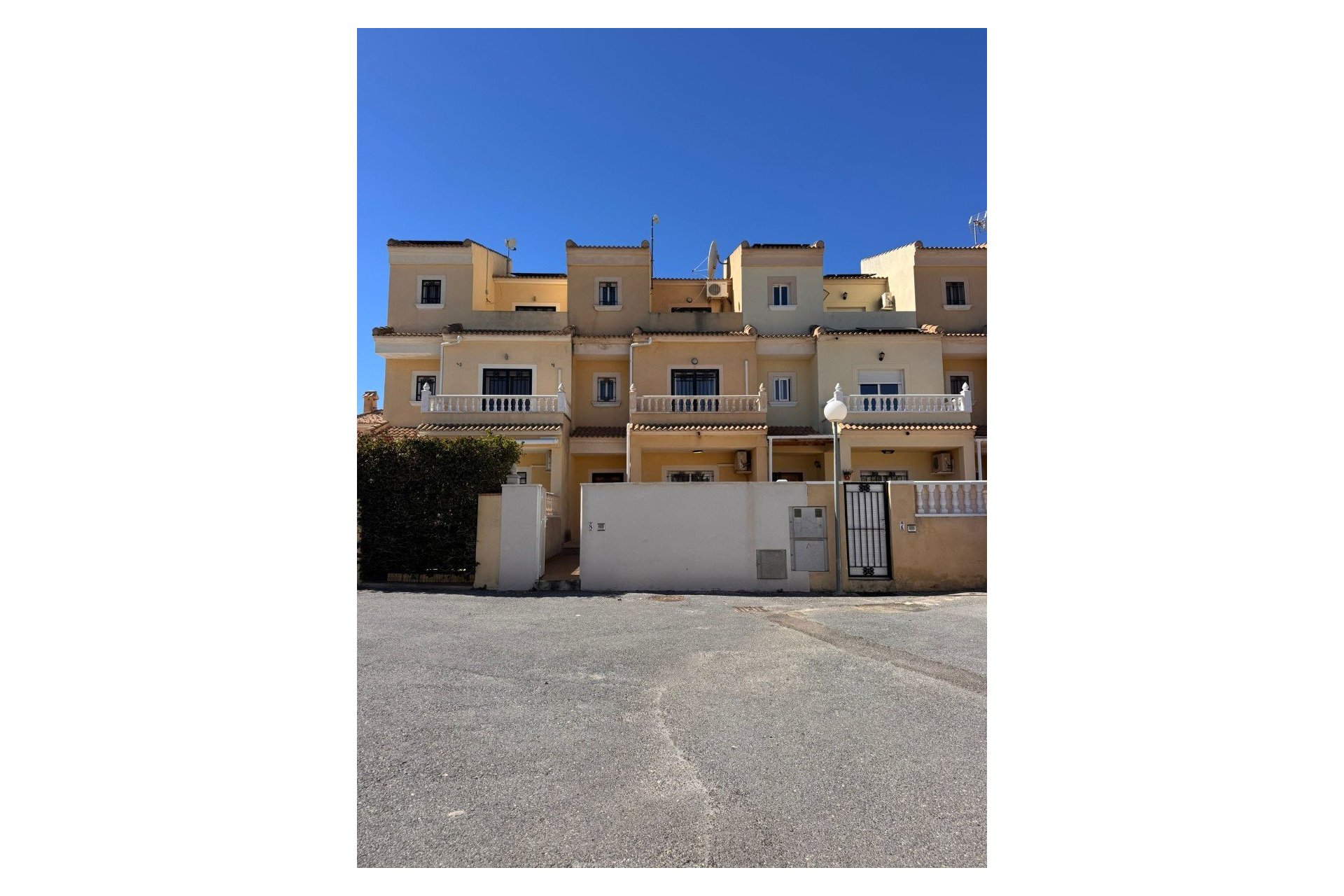 Reventa - Adosado -
Orihuela Costa - Lomas de Don Juan
