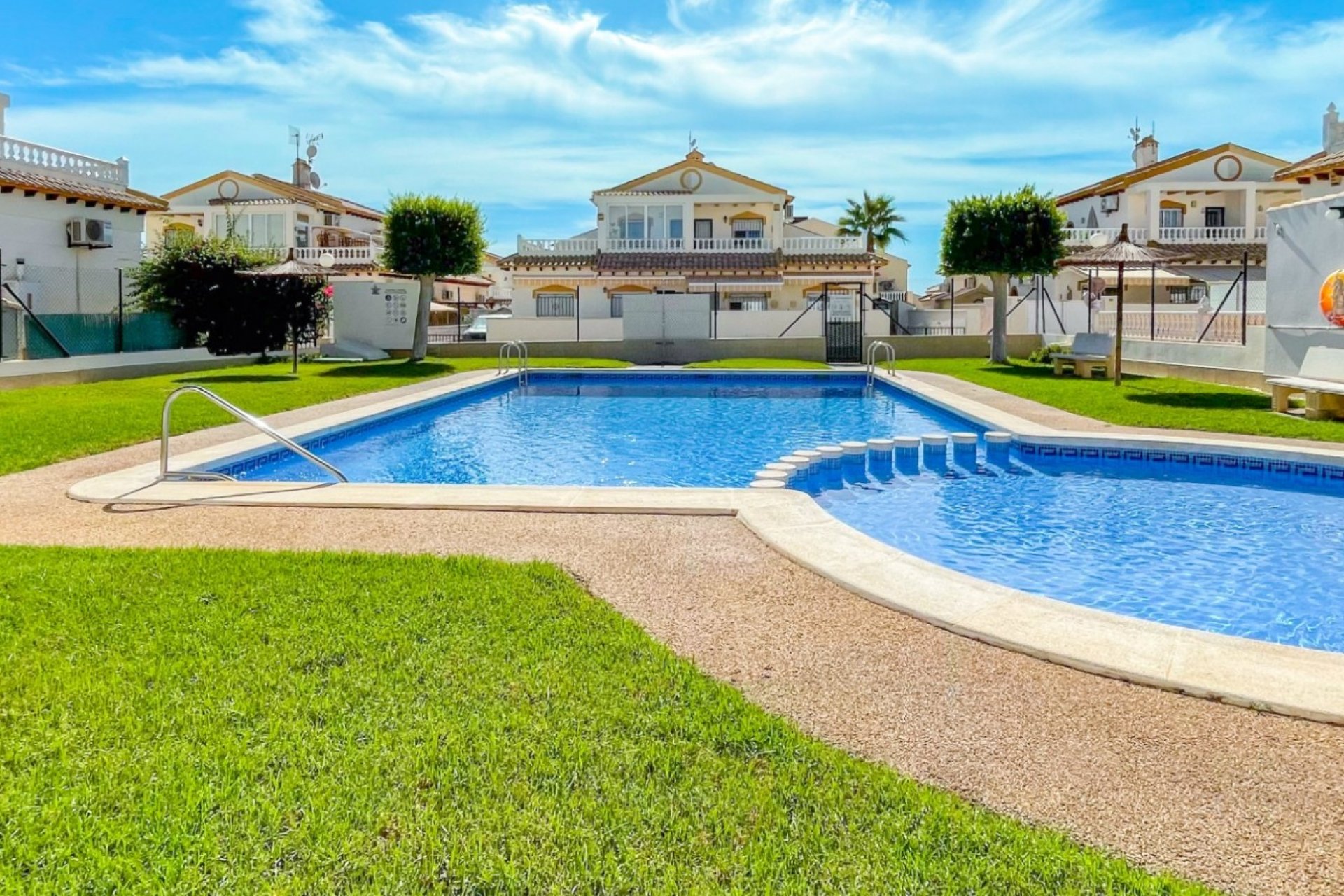 Reventa - Adosado -
Orihuela Costa - Los Altos