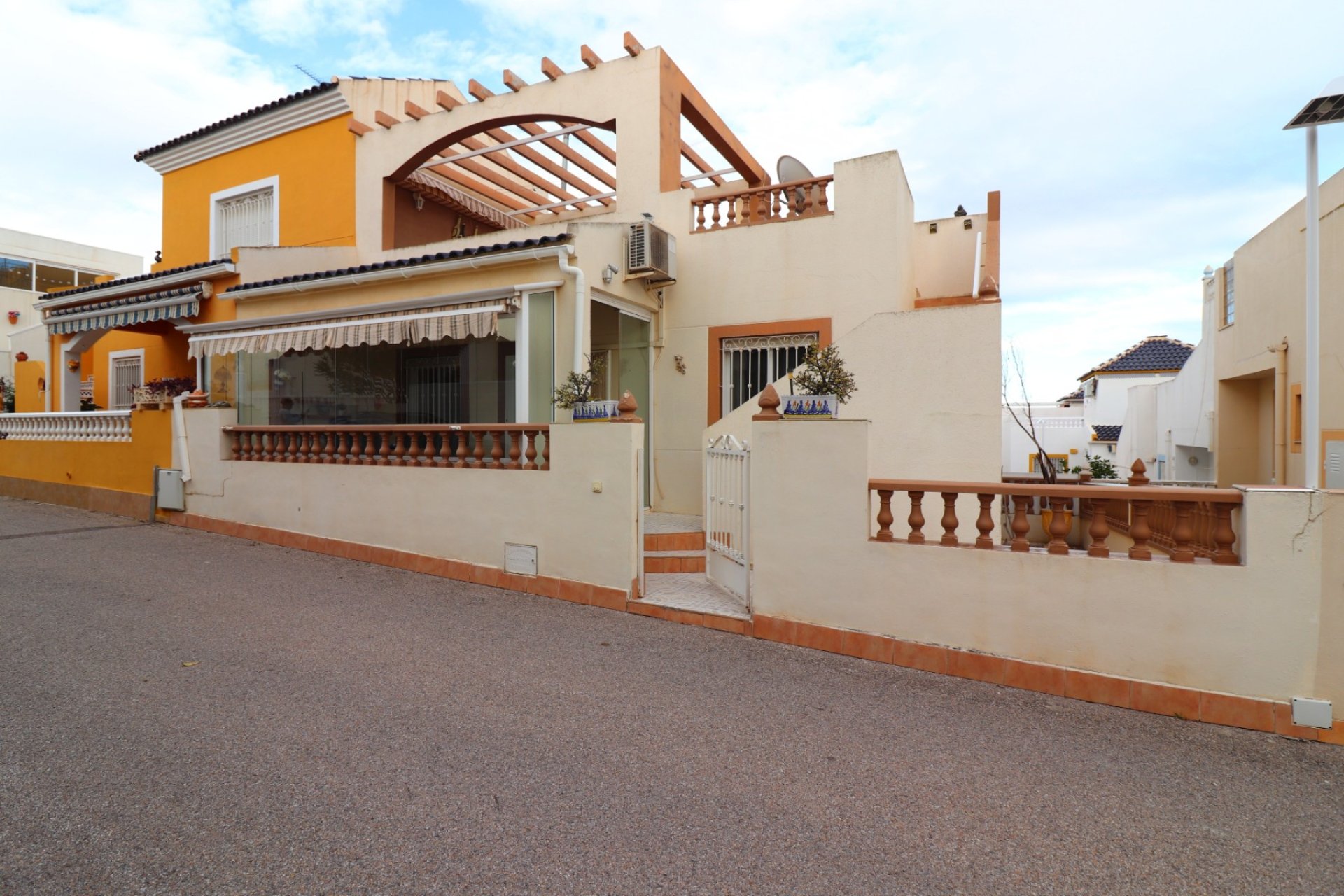 Reventa - Adosado -
Orihuela Costa - Los Balcones