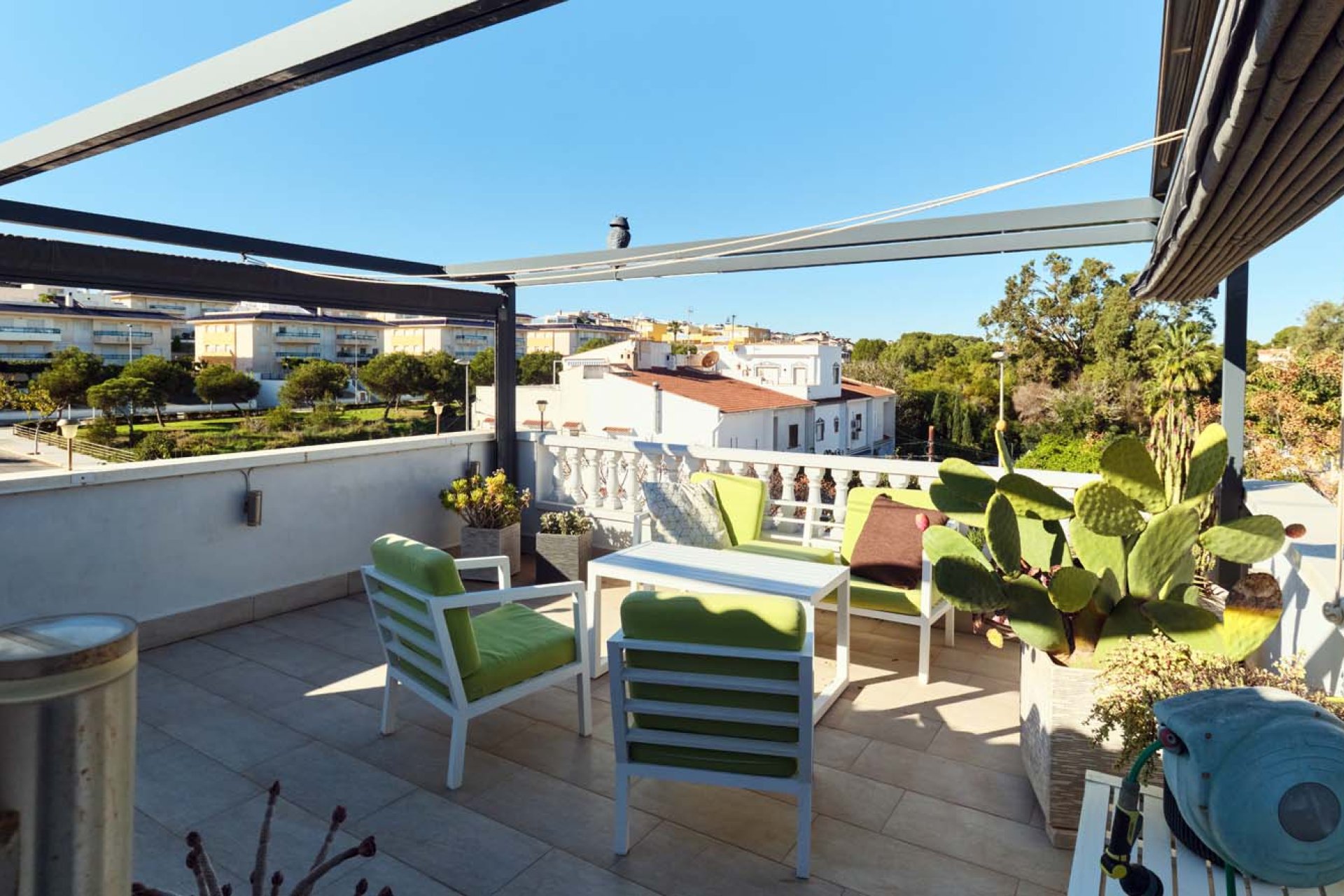 Reventa - Adosado -
Orihuela Costa - Mil Palmeras